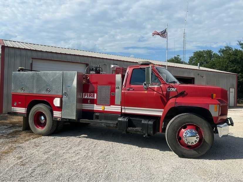 1994 Ford F700 Pumper — photo 3