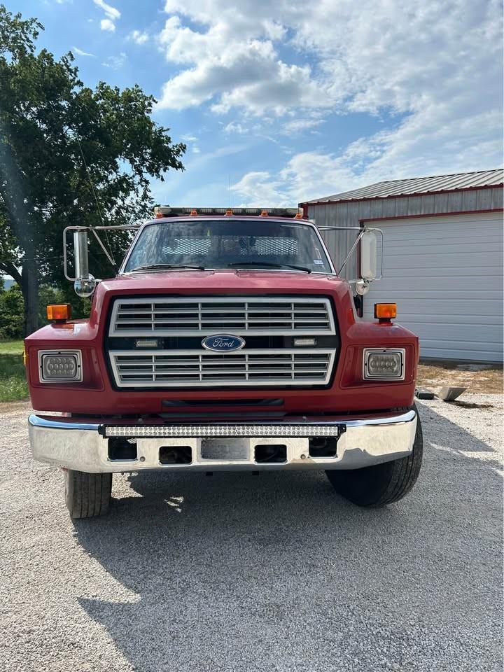 1994 Ford F700 Pumper - image 4