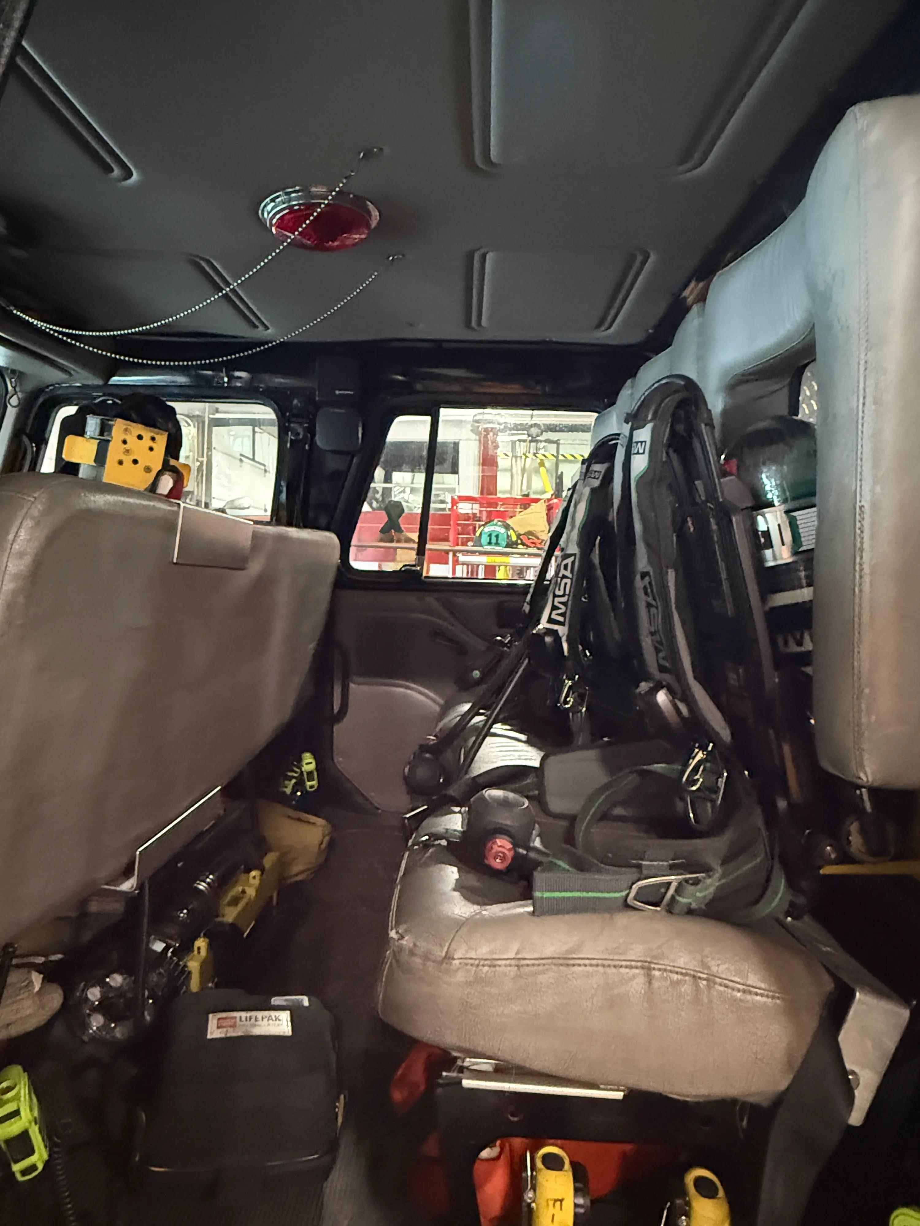 1995 E-One International Pumper - image 8