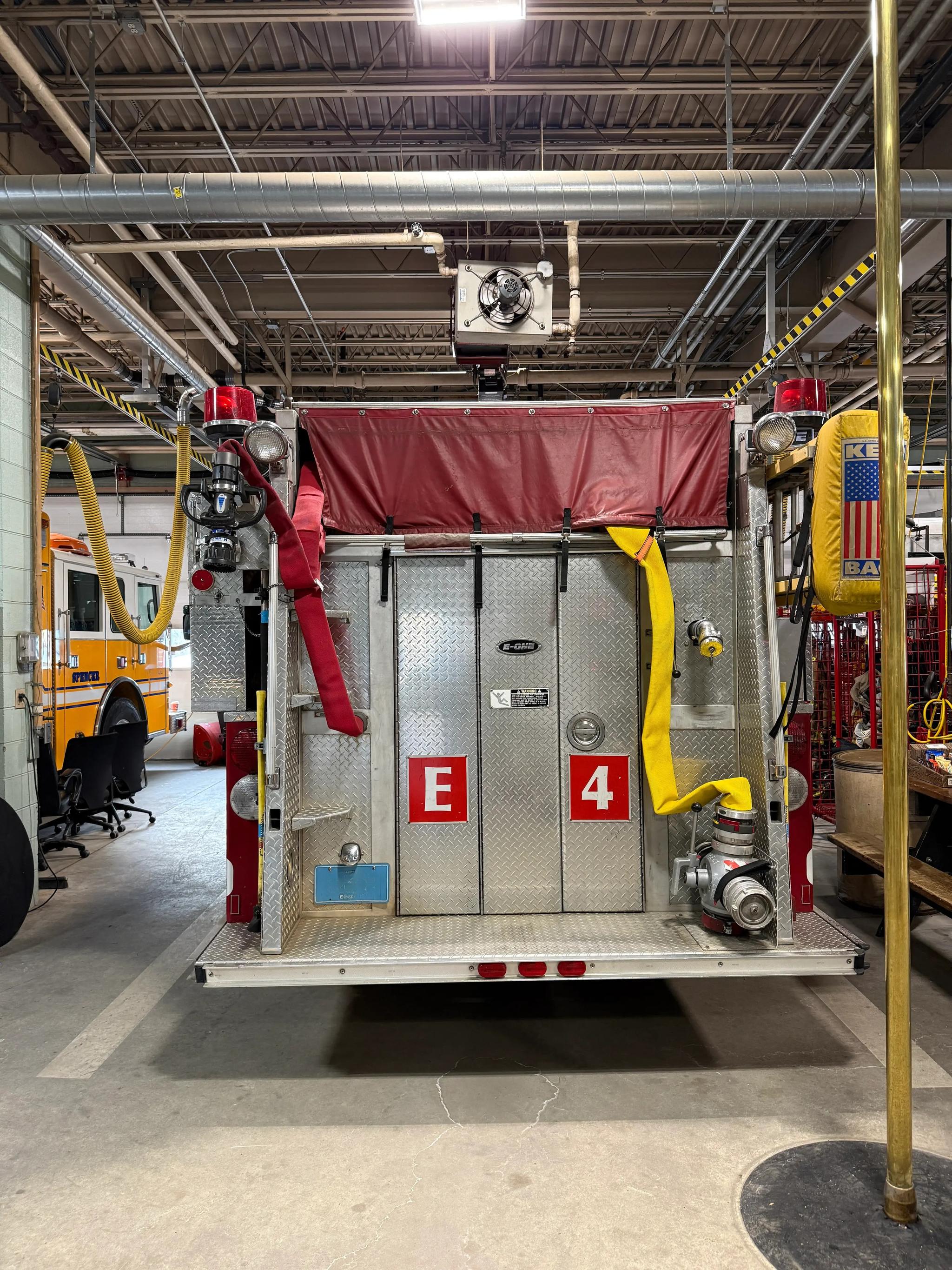 1995 E-One International Pumper - image 3