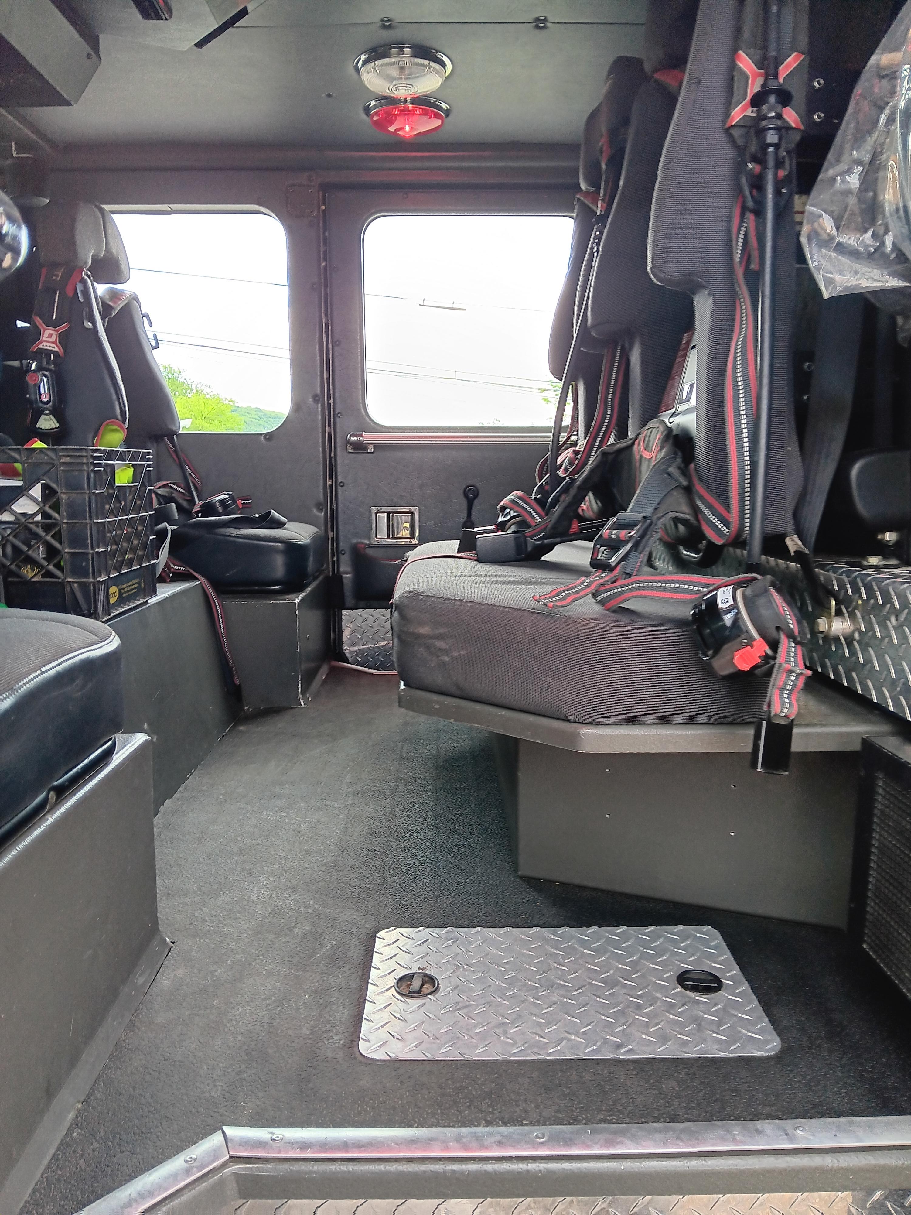 2002 Saulsbury E-One Rescue Pumper - image 22