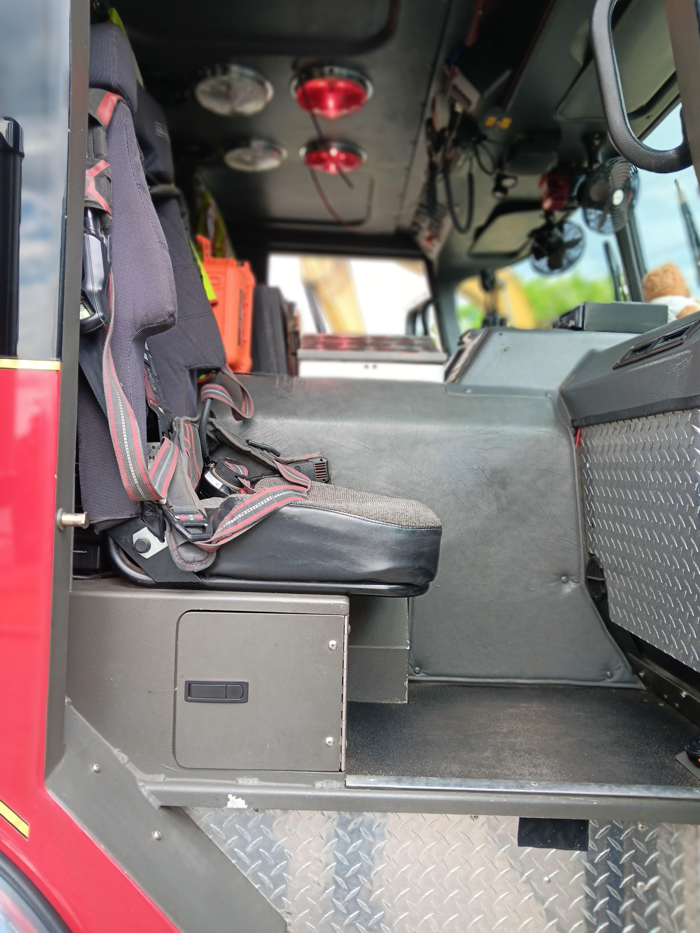 2002 Saulsbury E-One Rescue Pumper - image 19