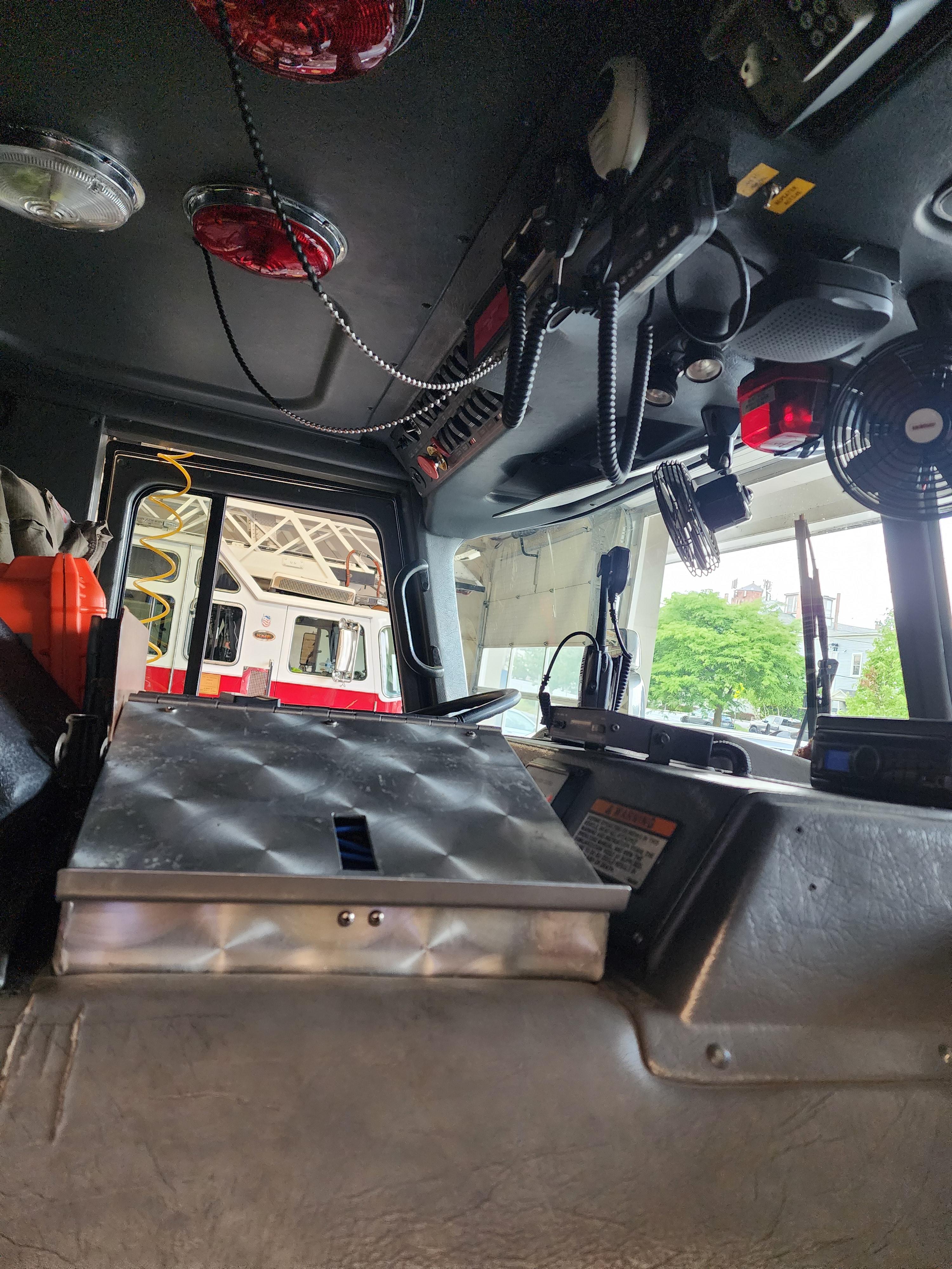 2002 Saulsbury E-One Rescue Pumper - image 25