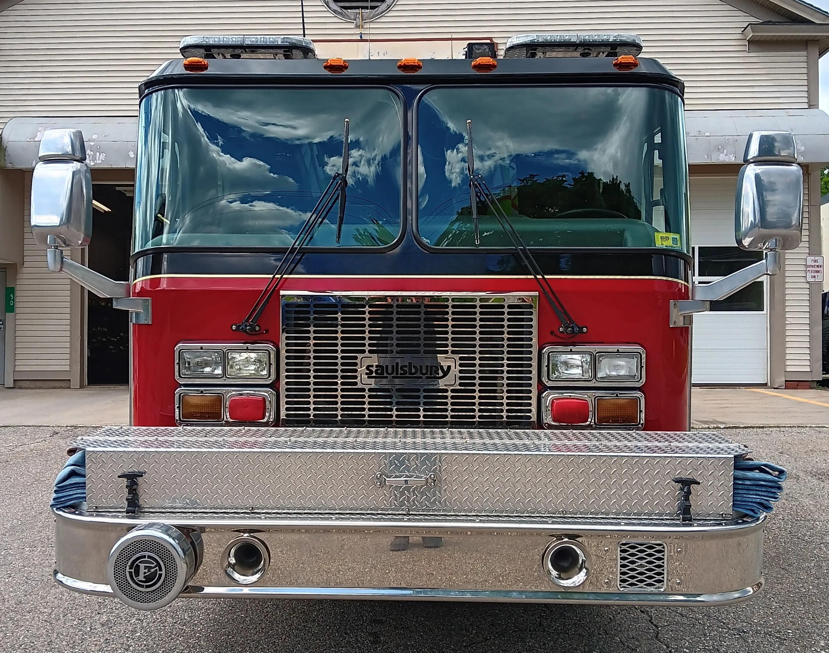 2002 Saulsbury E-One Rescue Pumper - image 2