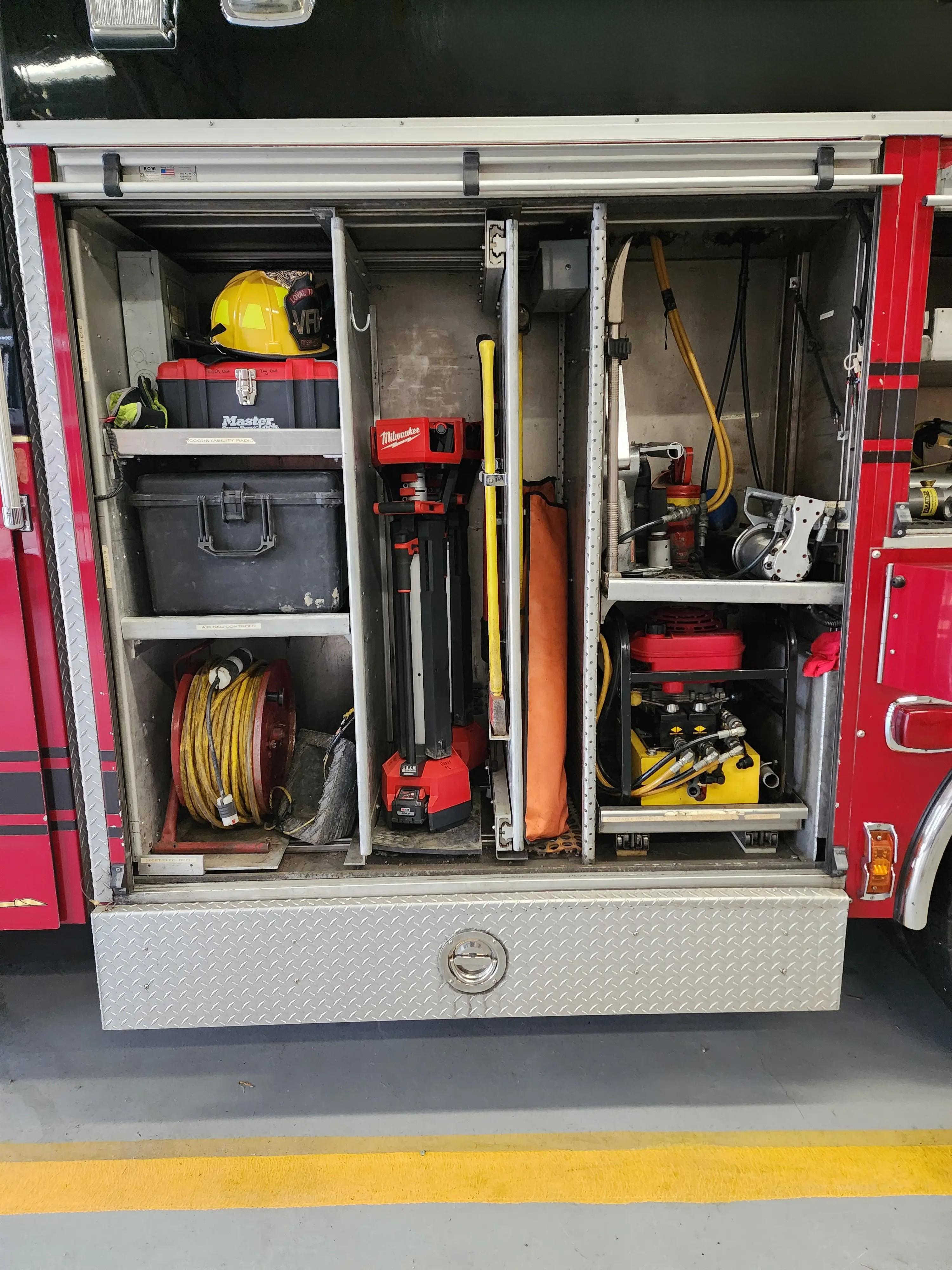 2002 Saulsbury E-One Rescue Pumper - image 48