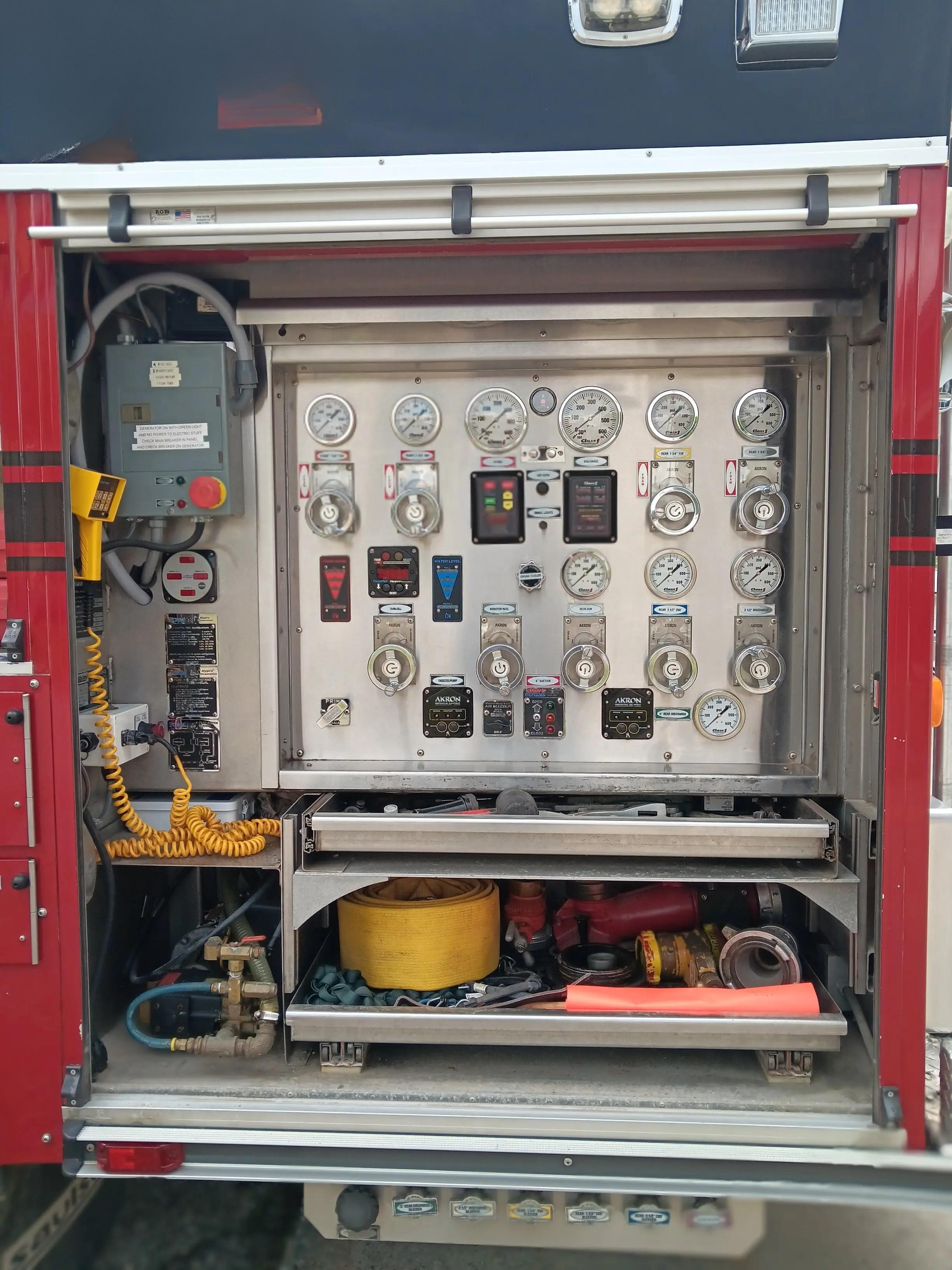 2002 Saulsbury E-One Rescue Pumper - image 11