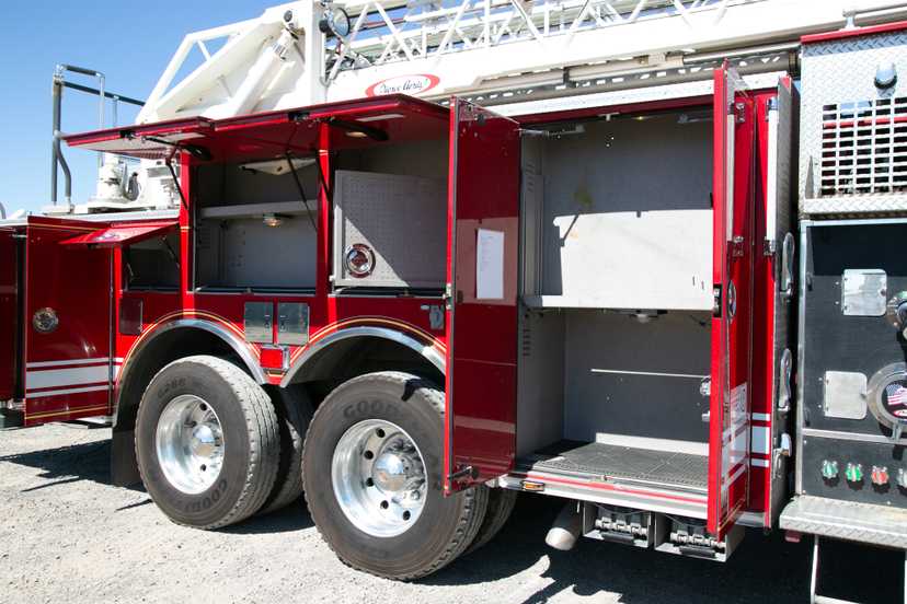 2003 Pierce Dash 75' Quint — photo 6