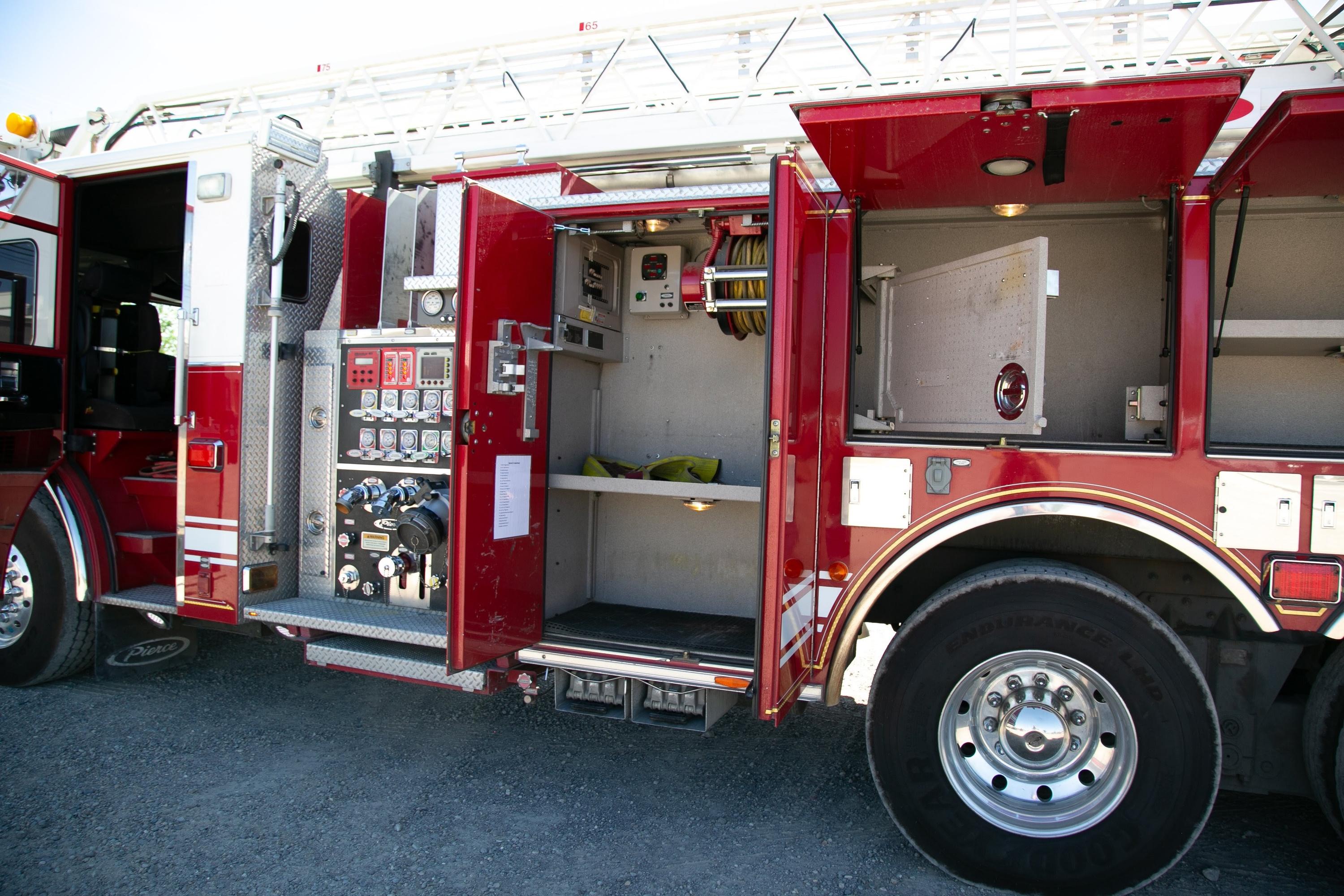 2003 Pierce Dash 75' Quint - image 19