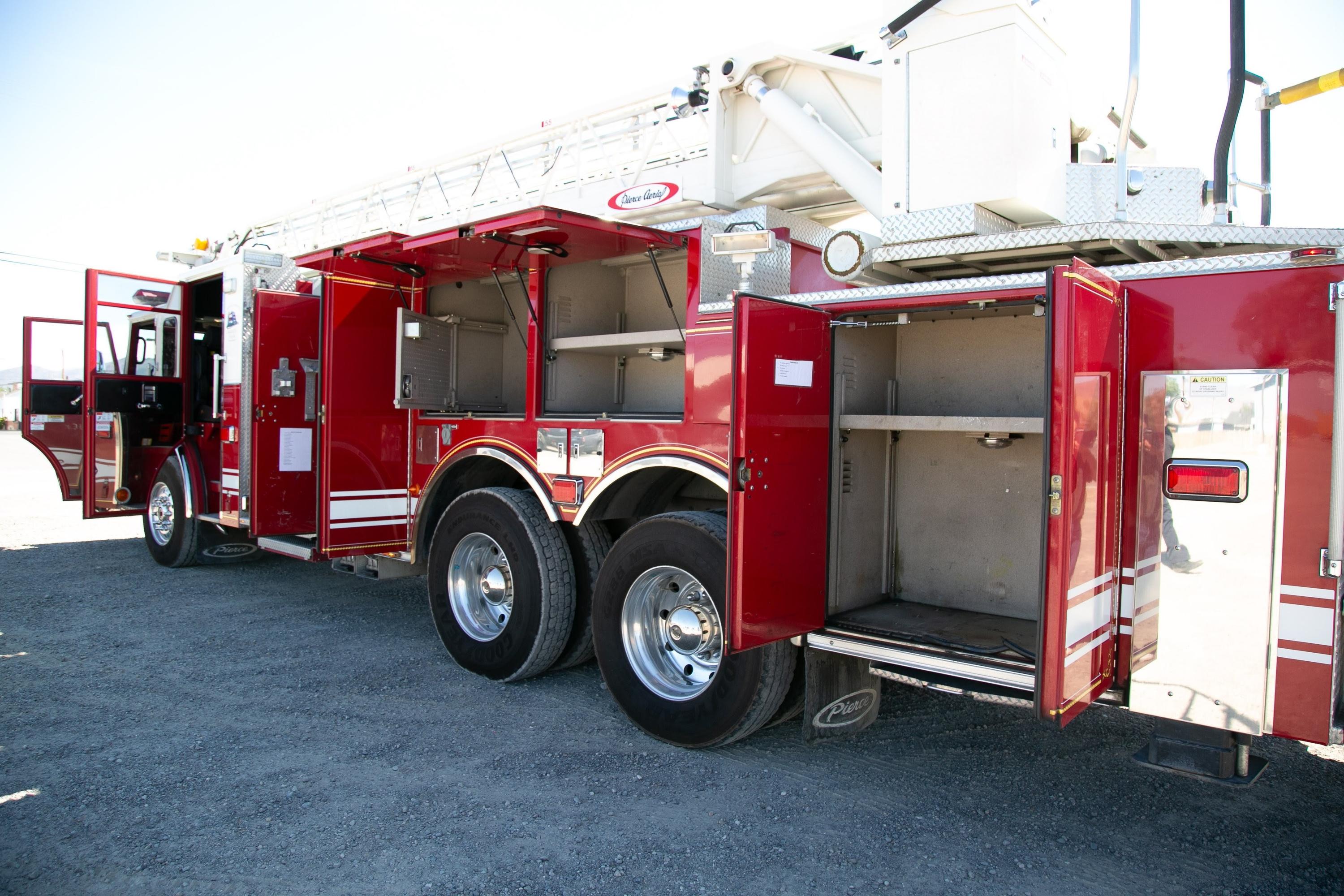 2003 Pierce Dash 75' Quint - image 15