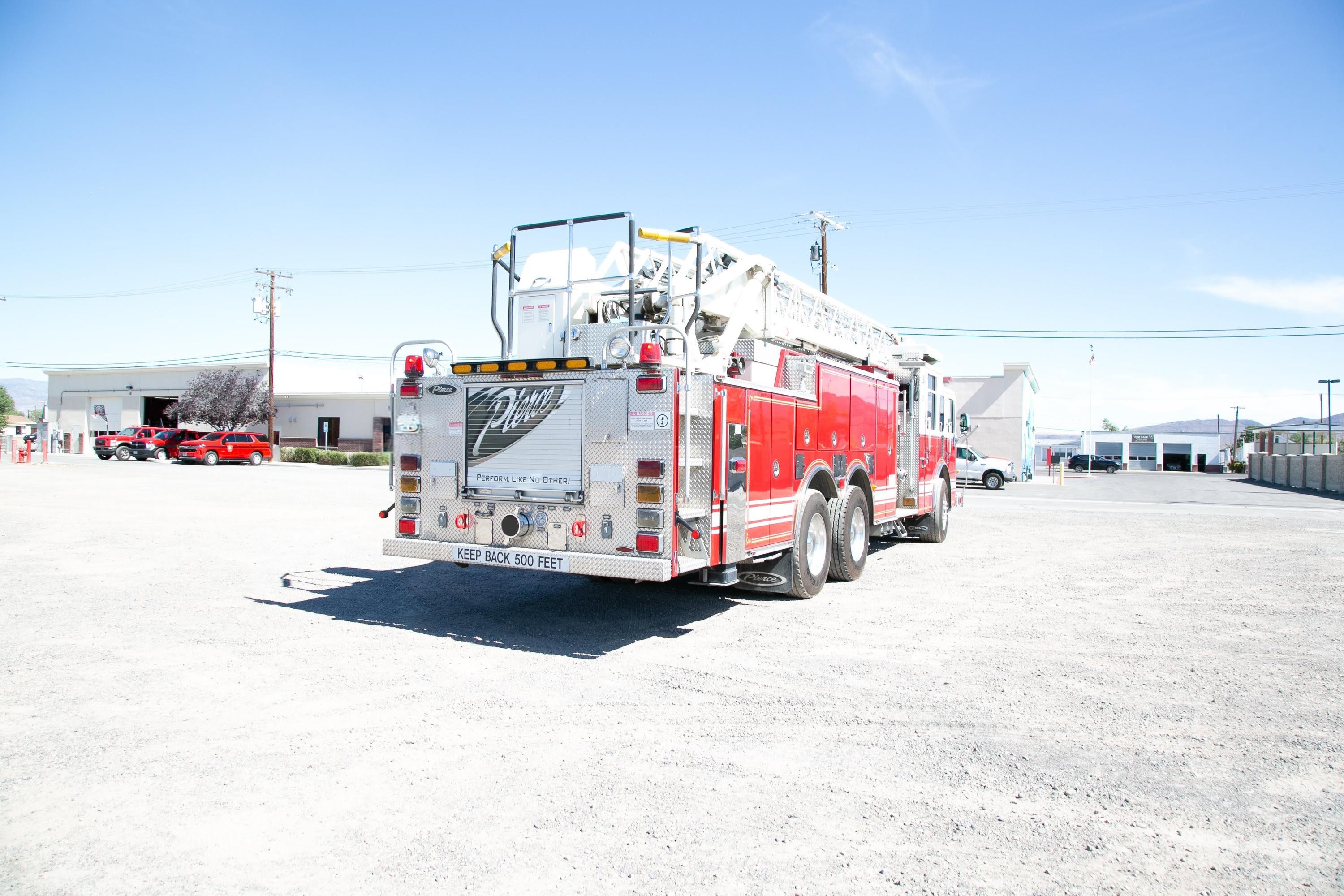 2003 Pierce Dash 75' Quint - image 27