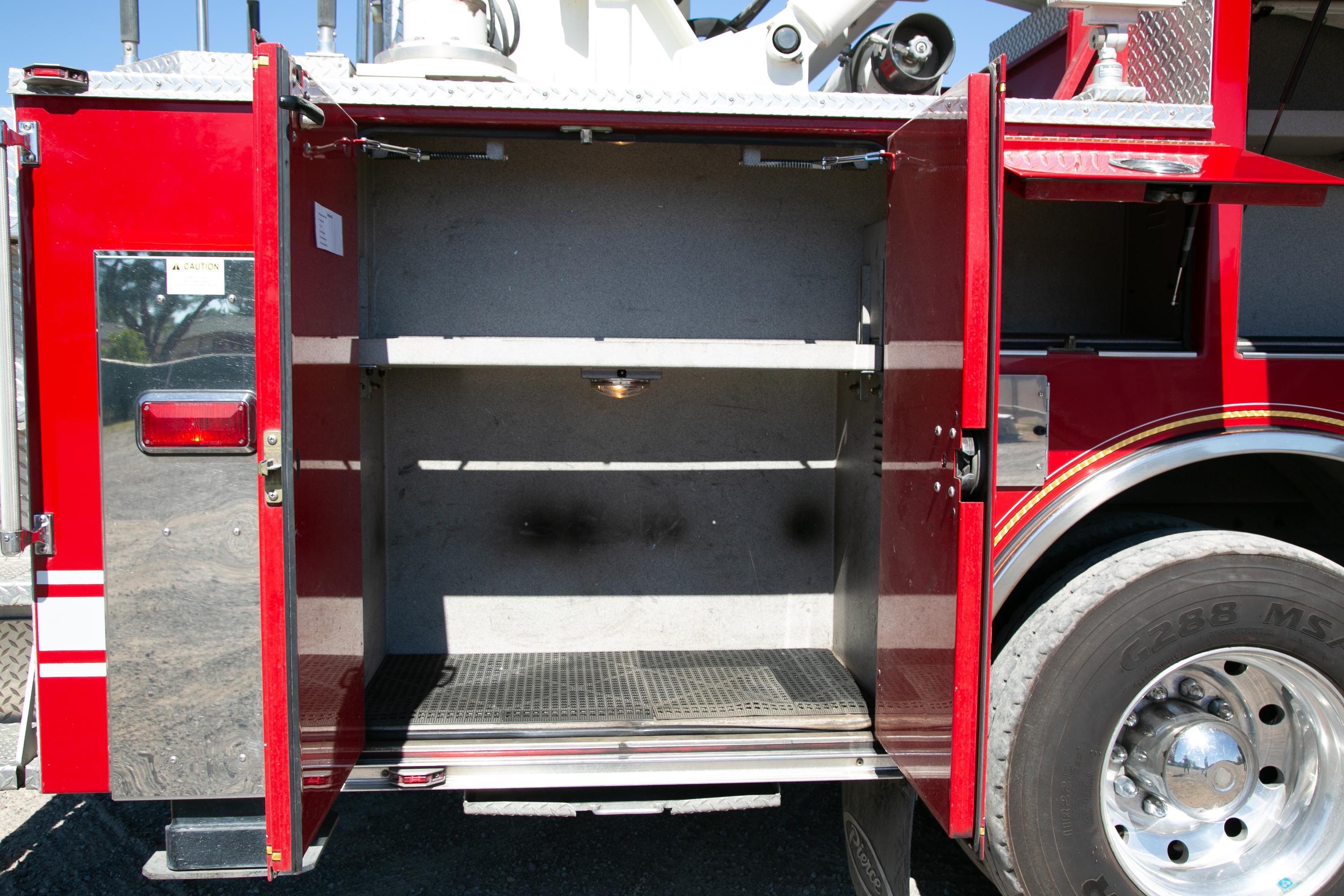 2003 Pierce Dash 75' Quint - image 9