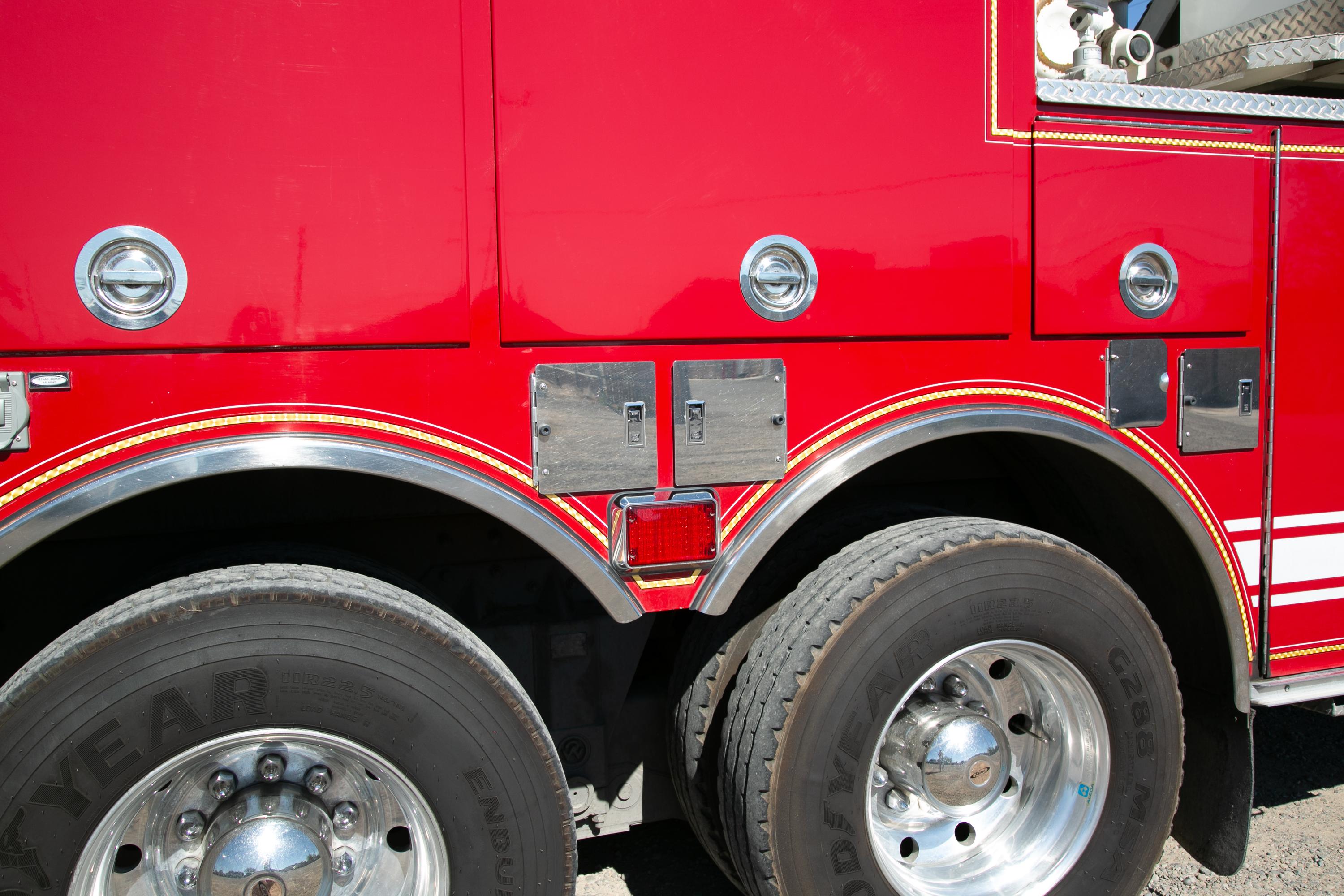2003 Pierce Dash 75' Quint - image 80