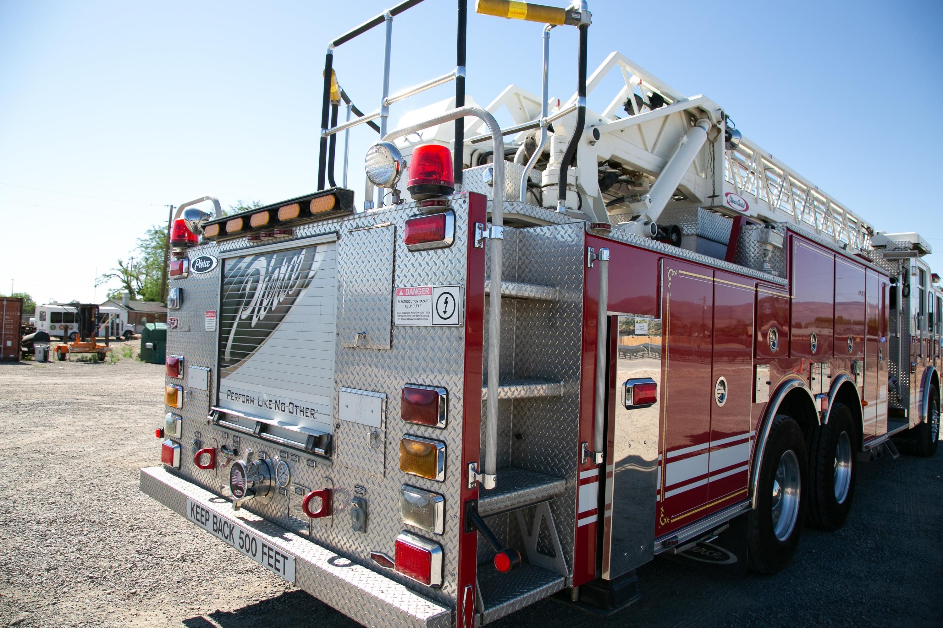 2003 Pierce Dash 75' Quint - image 71
