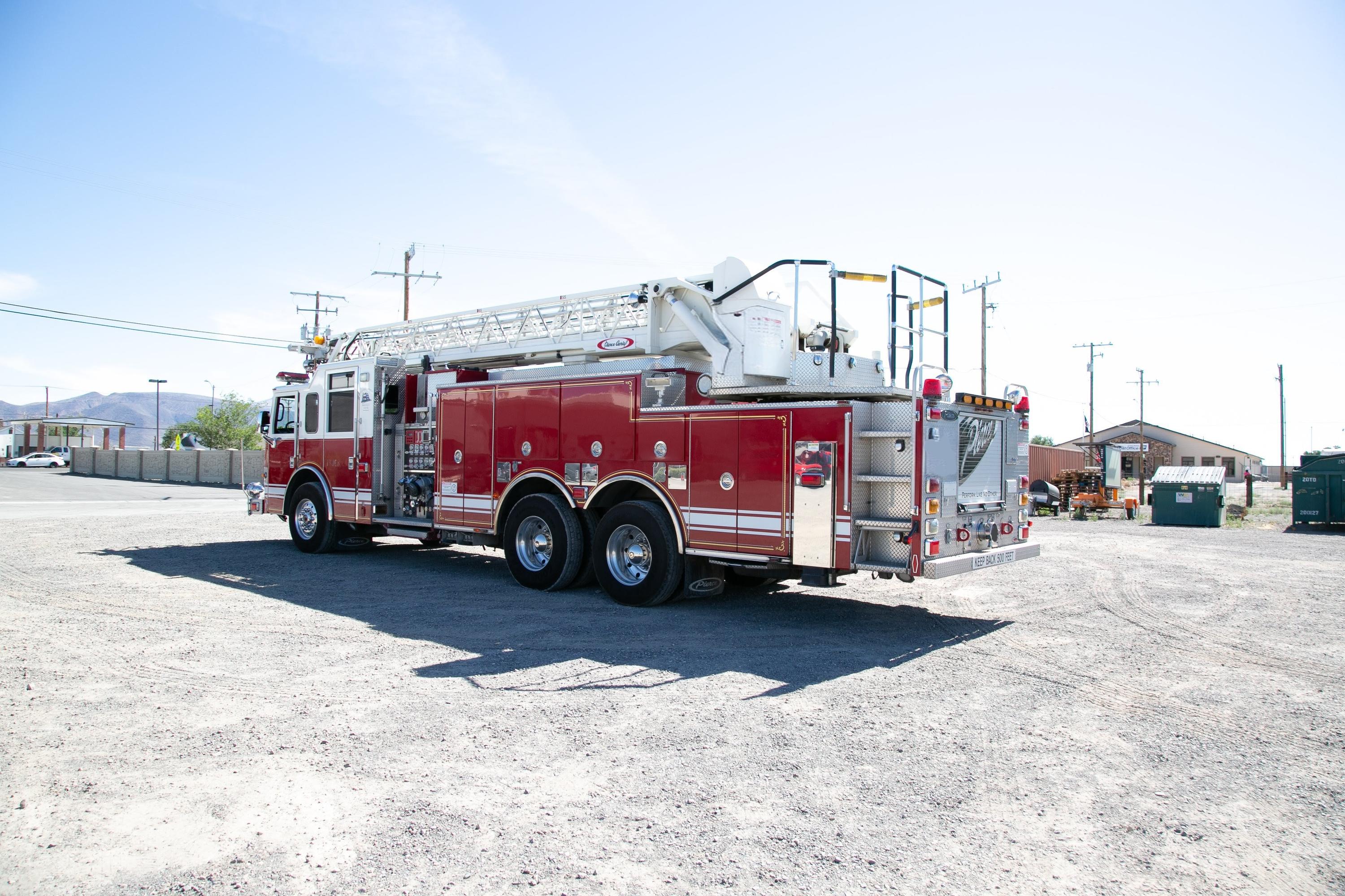 2003 Pierce Dash 75' Quint - image 31