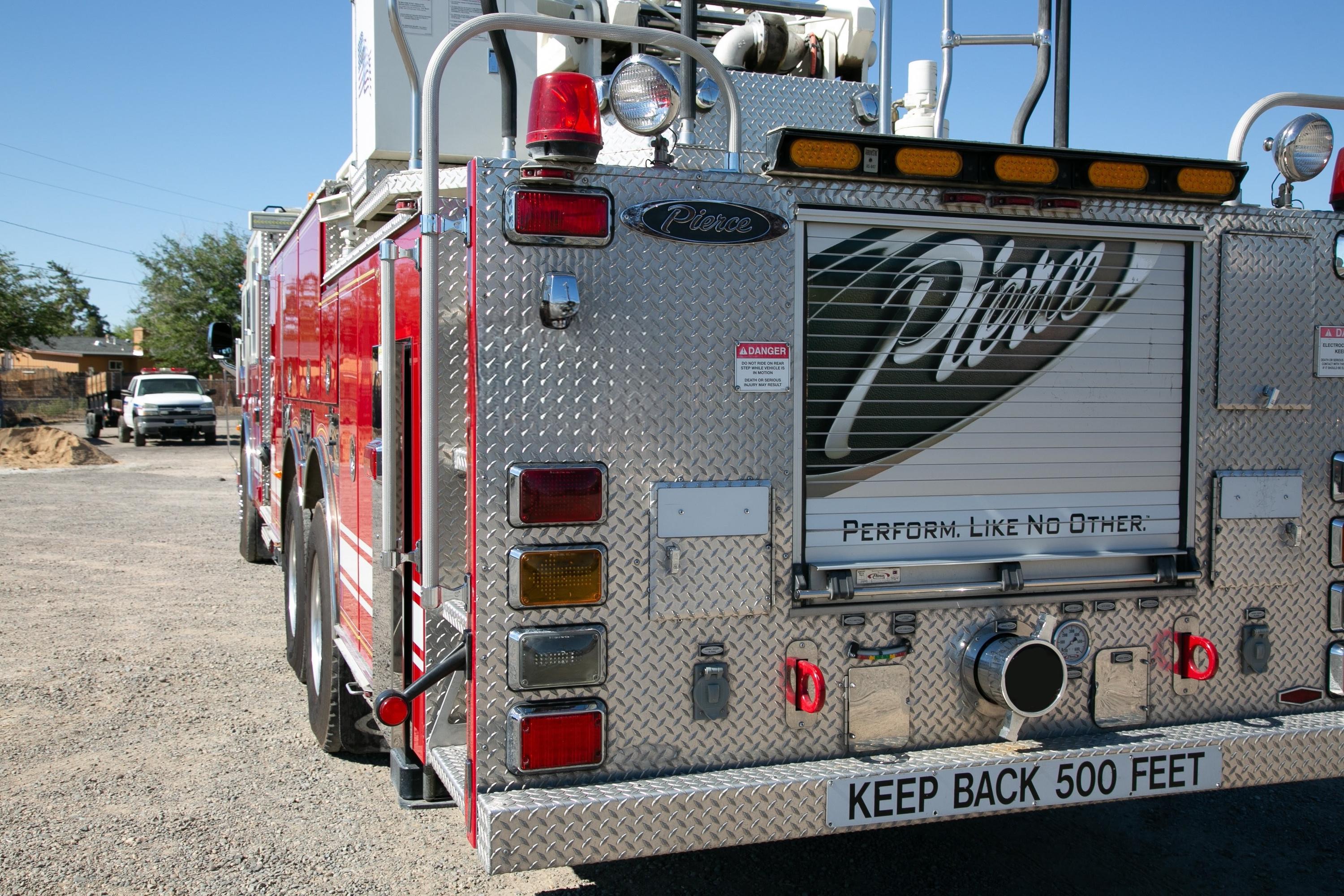 2003 Pierce Dash 75' Quint - image 75
