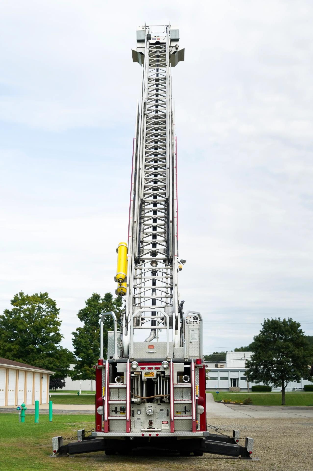 1988 E-One 95' Quint - image 24