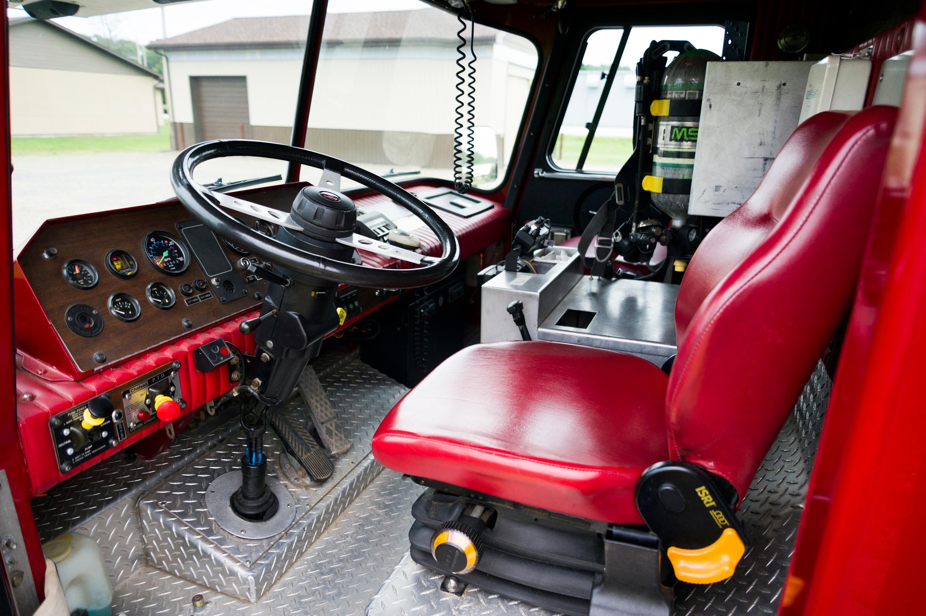 1988 E-One 95' Quint - image 15
