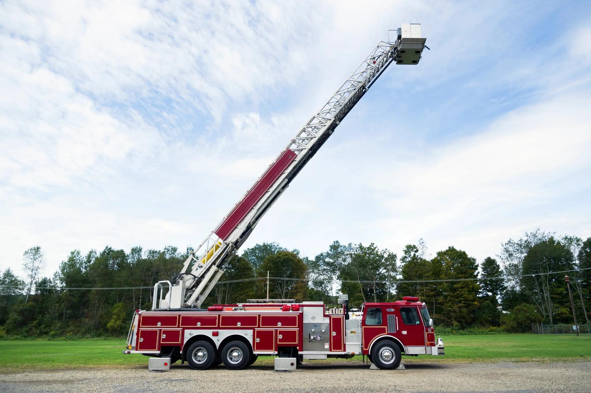 1988 E-One 95' Quint - image 20