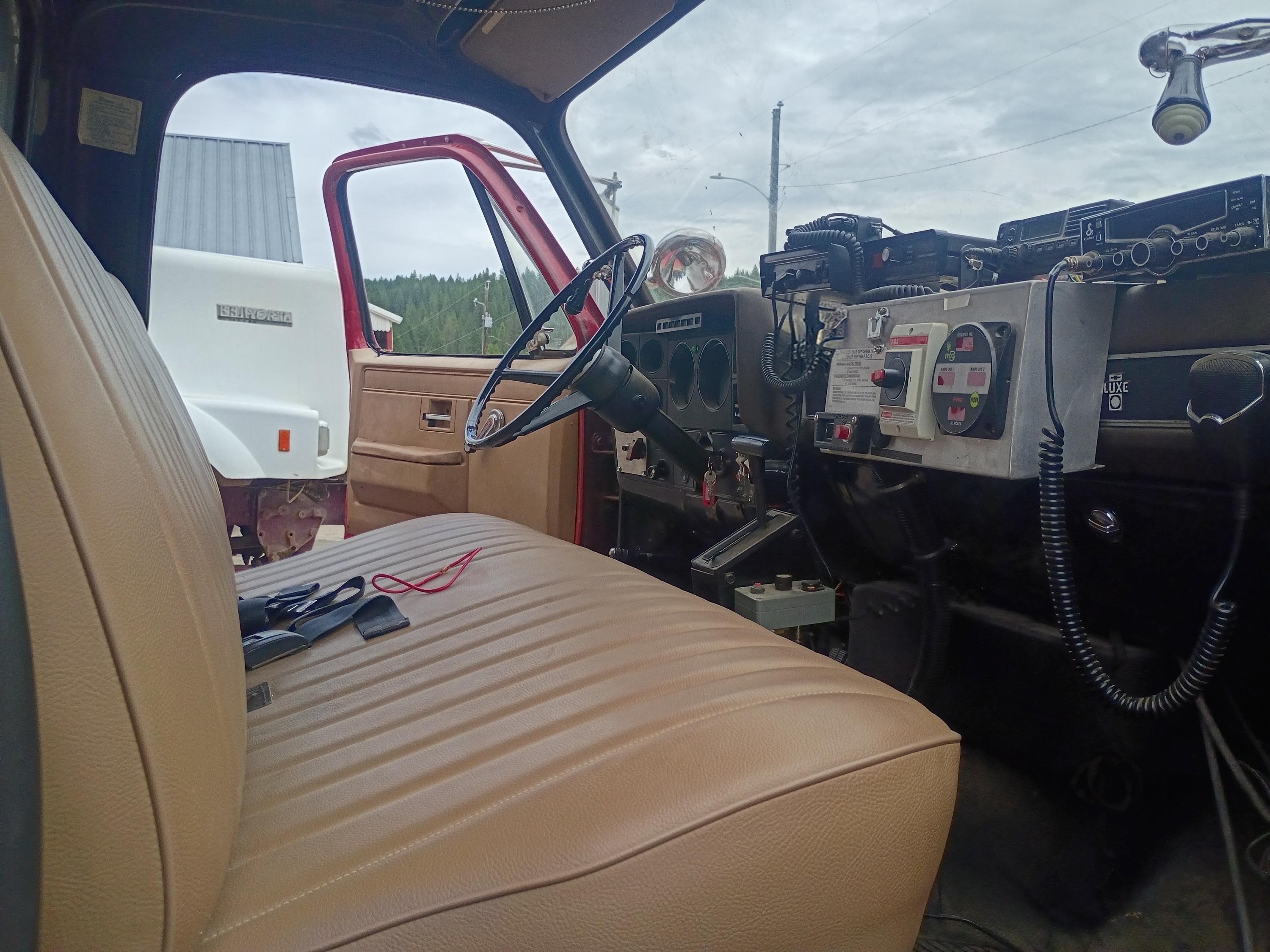 1988 E-One Chevrolet Light Rescue - image 5