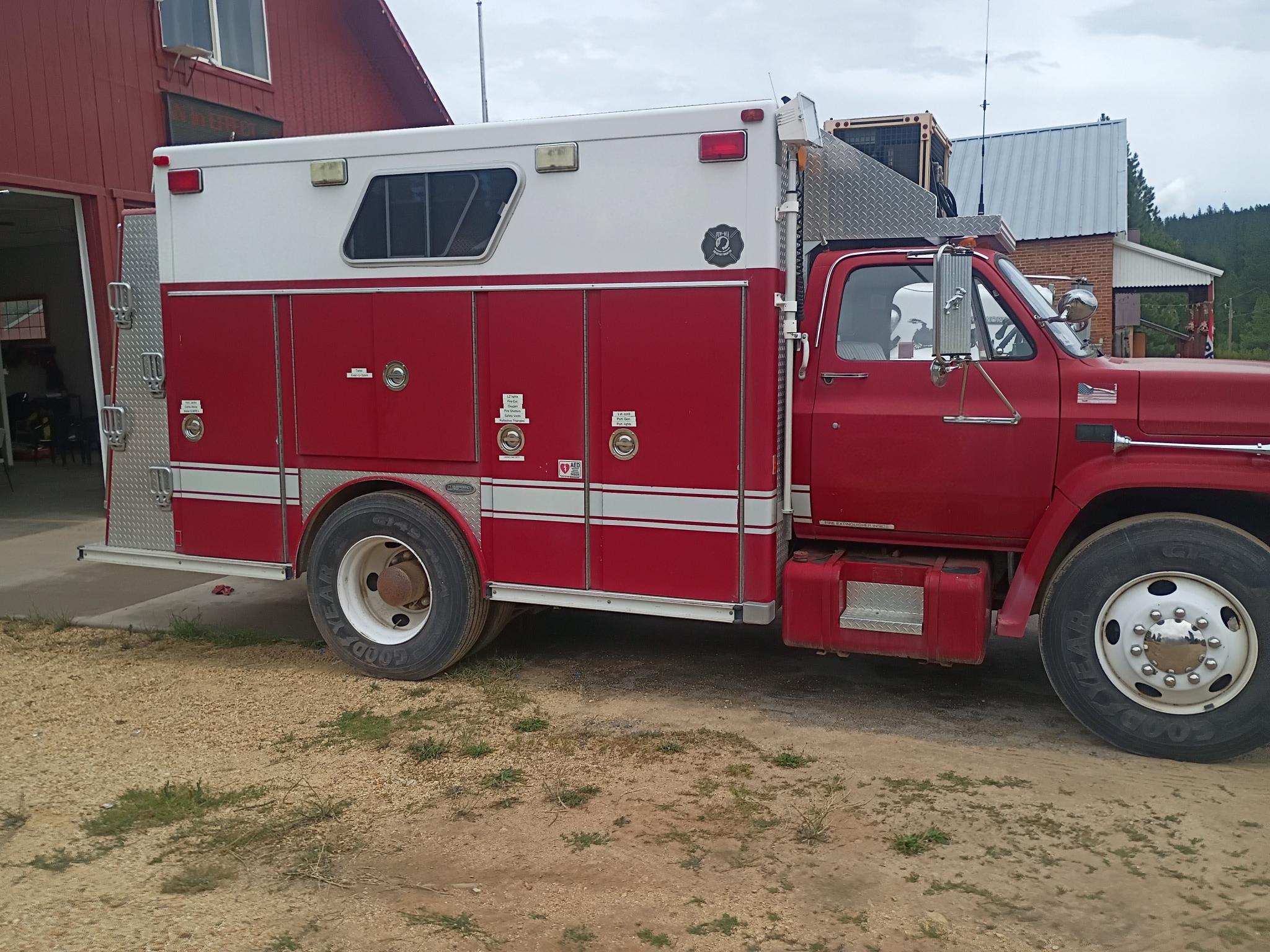1988 E-One Chevrolet Light Rescue - image 2