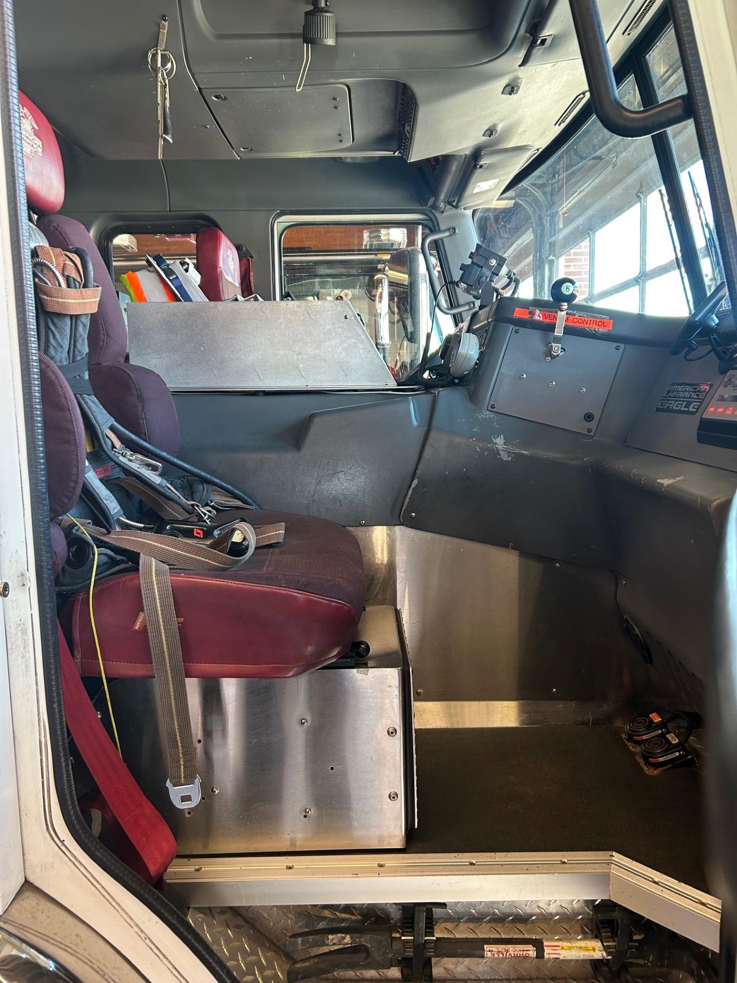 2004 American LaFrance Rescue - image 20