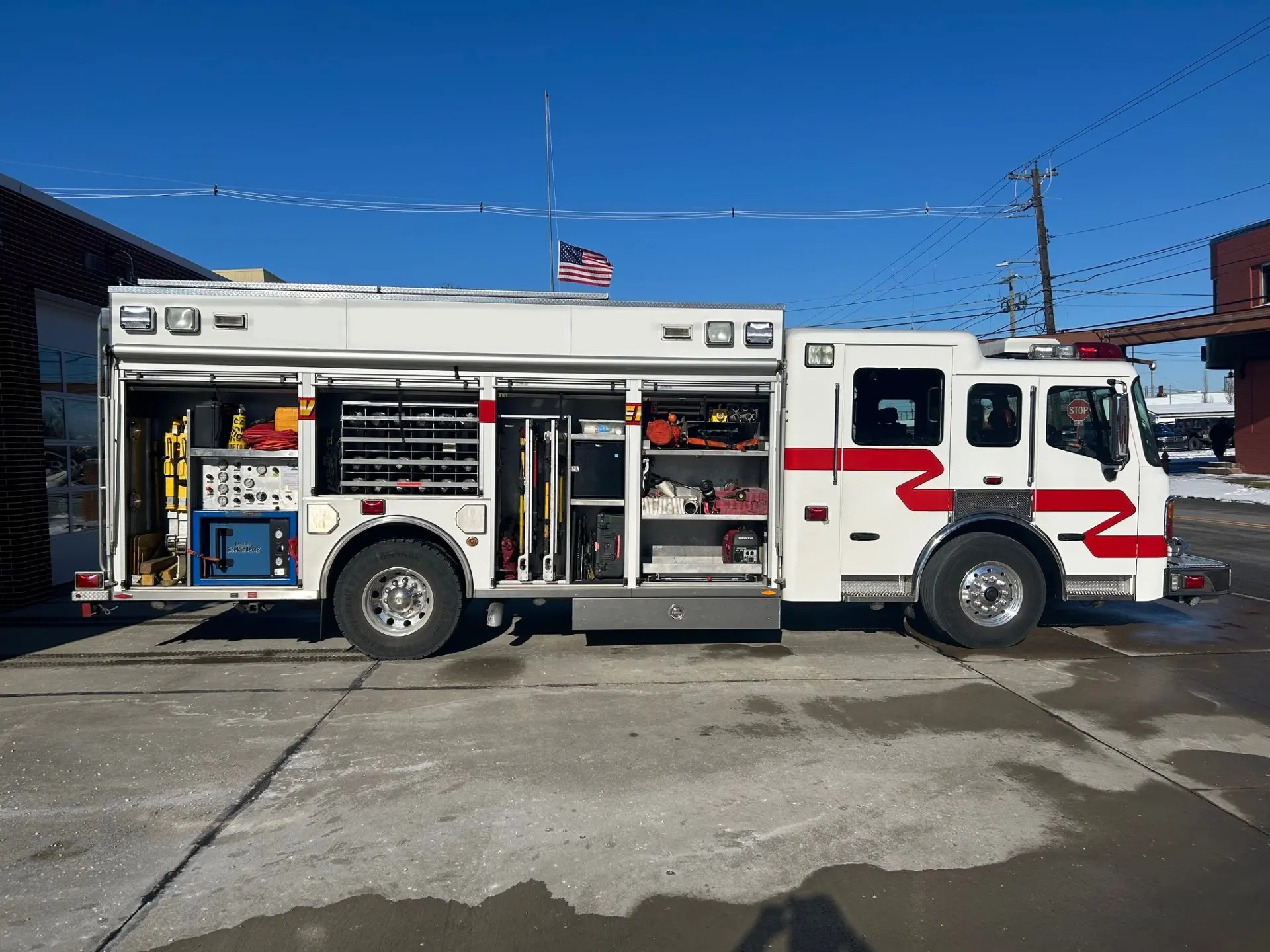 2004 American LaFrance Rescue - image 5