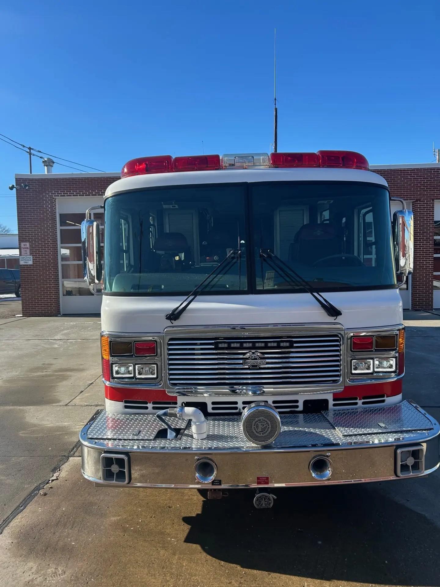2004 American LaFrance Rescue - image 4