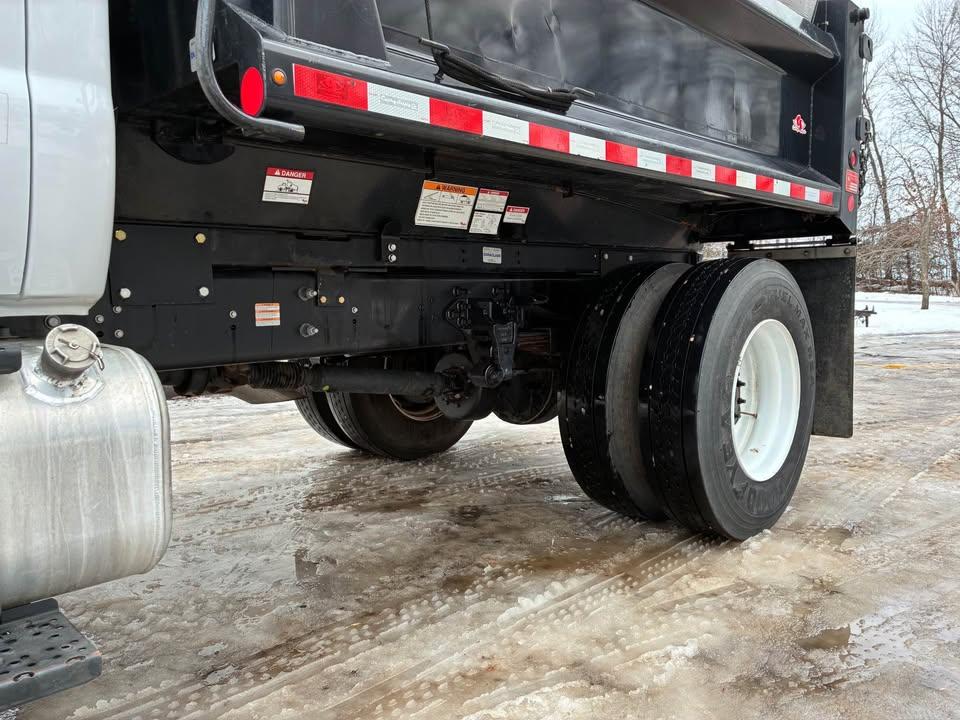 2022 Ford F-750 Dump Truck - image 2