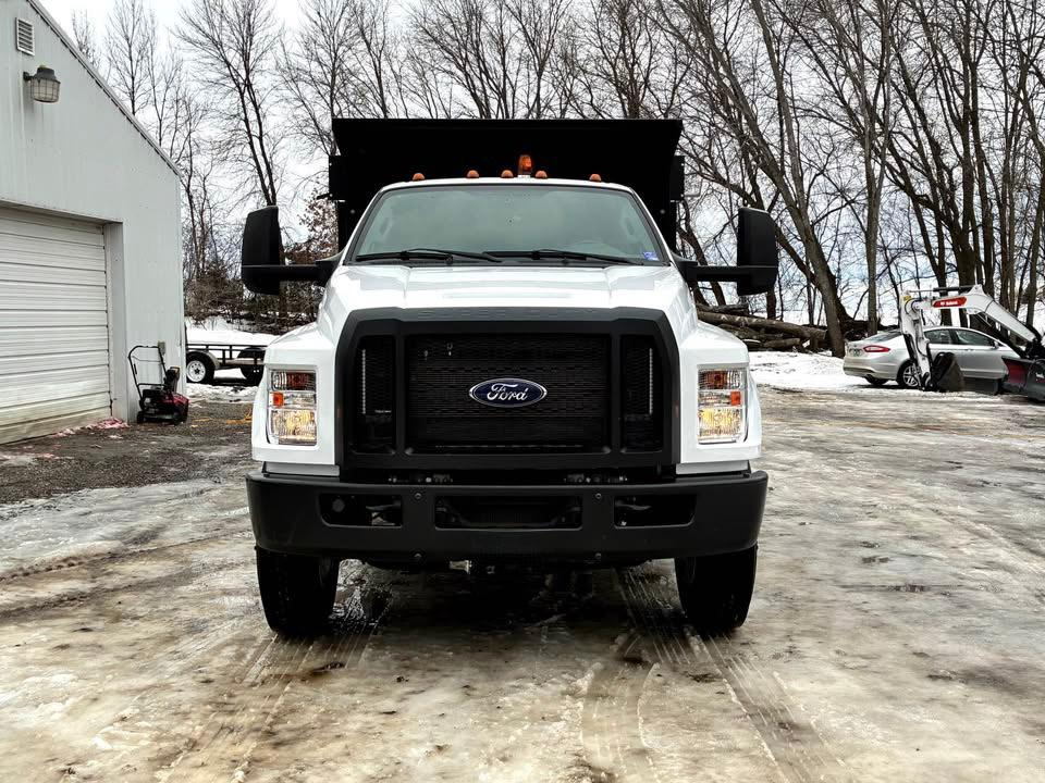 2022 Ford F-750 Dump Truck - image 3