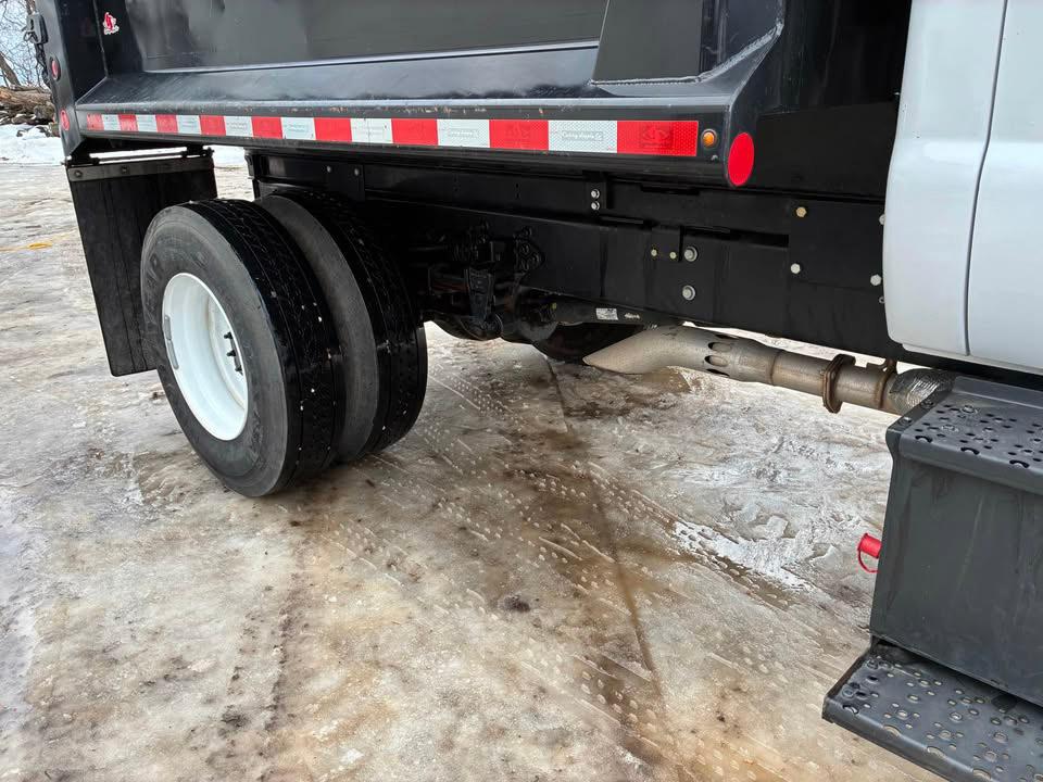 2022 Ford F-750 Dump Truck - image 5
