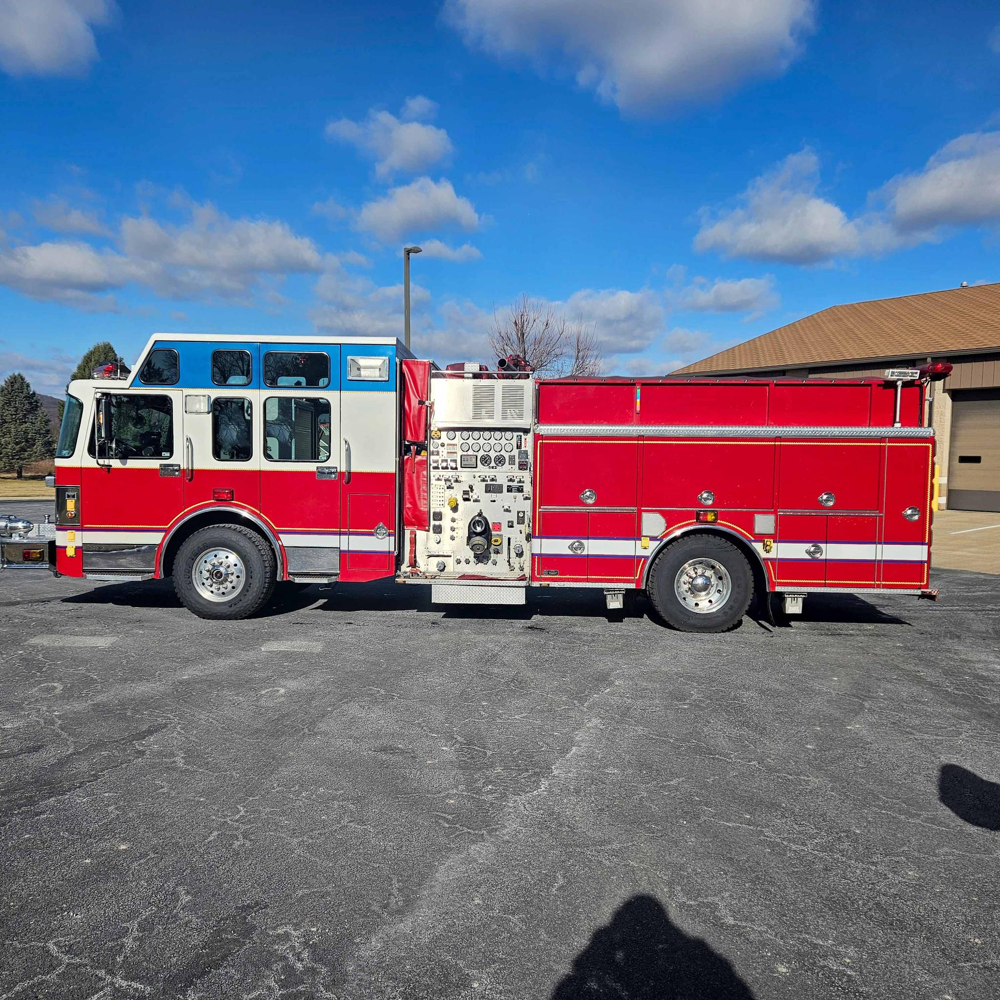 2001 Spartan Pumper - image 1