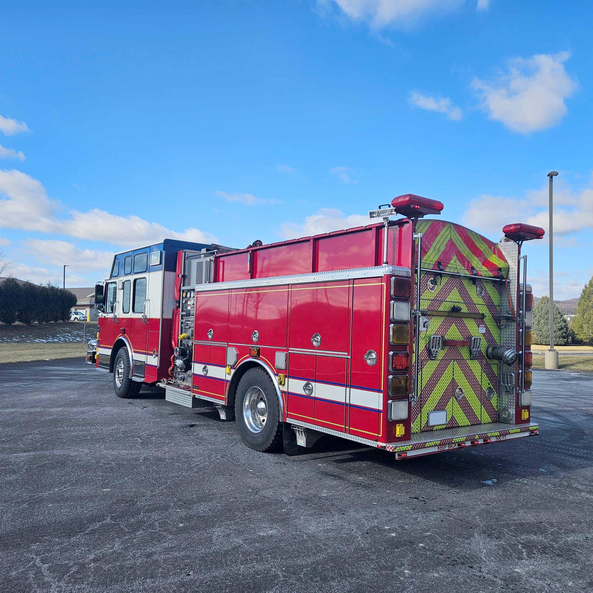 2001 Spartan Pumper - image 2
