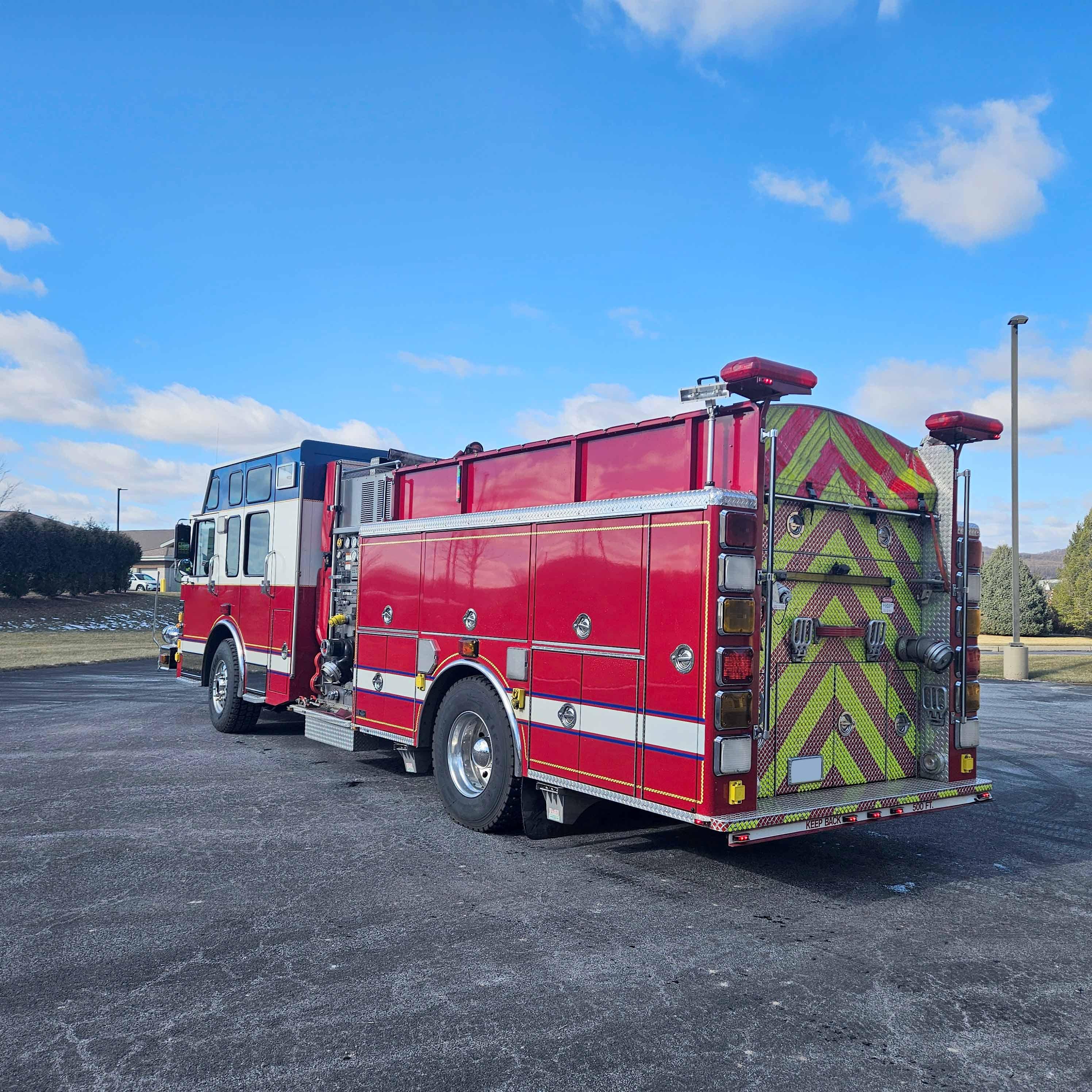 2001 Spartan Pumper - image 2
