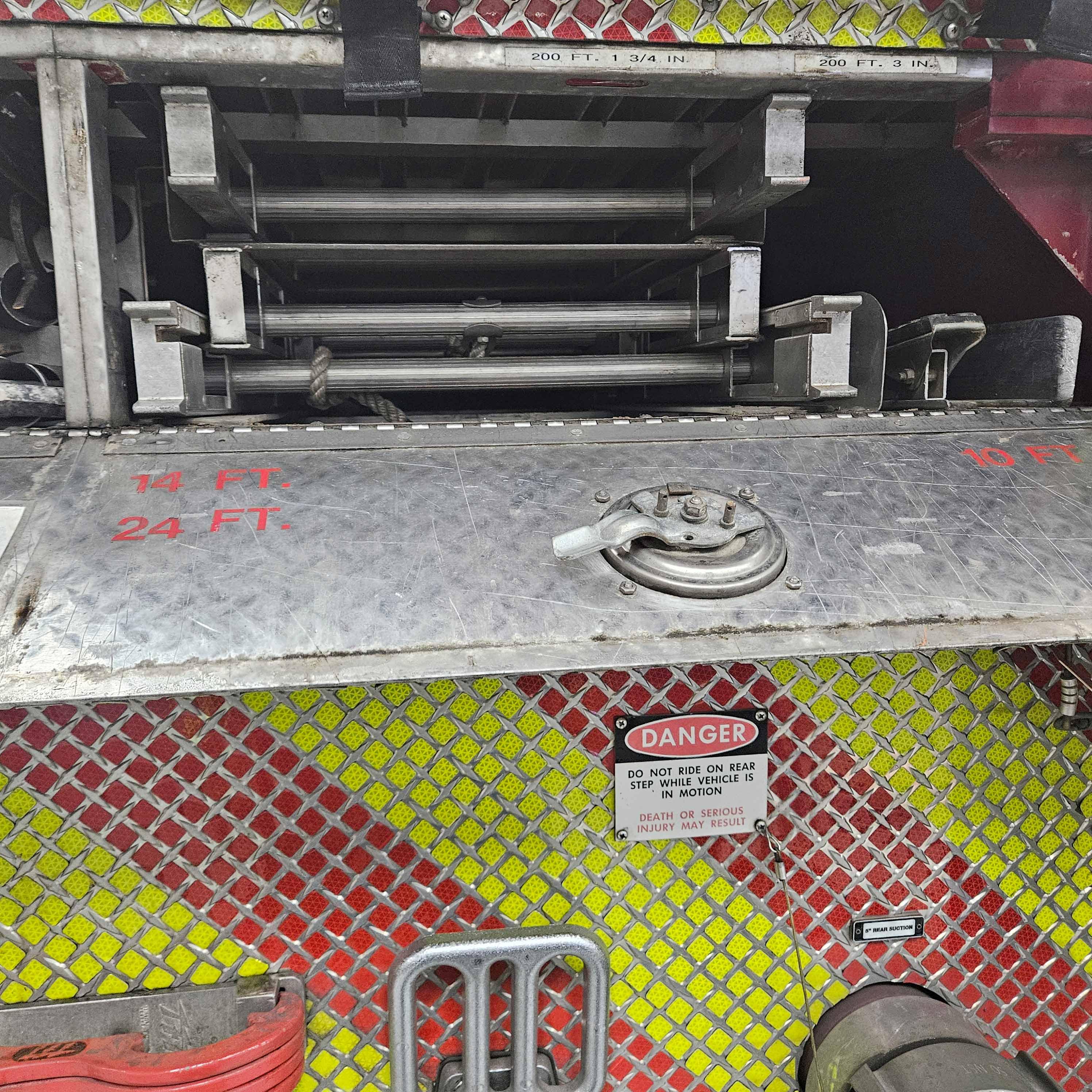 2001 Spartan Pumper - image 8