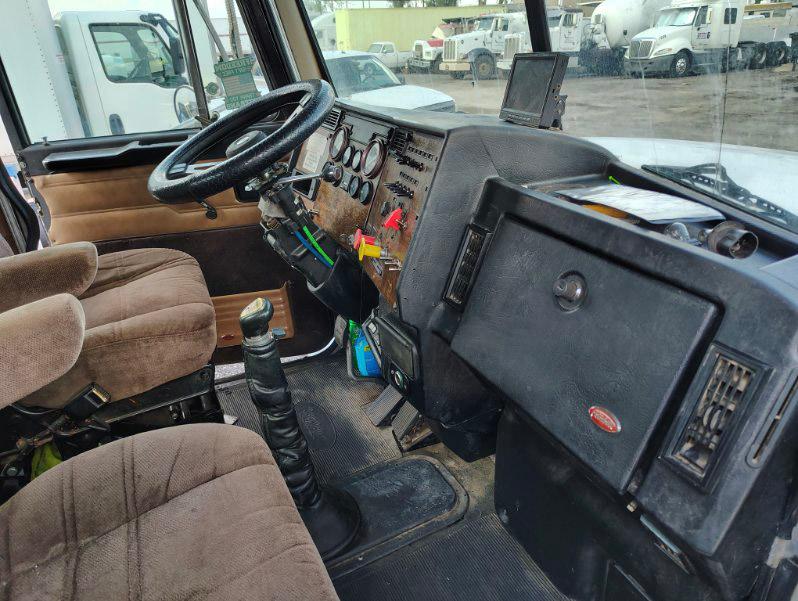 1999 Peterbilt 377 Dump Truck - image 10
