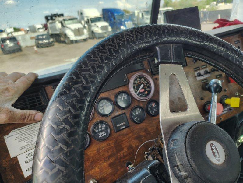1999 Peterbilt 377 Dump Truck - image 8