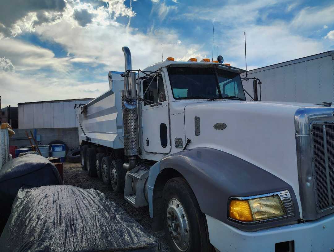 1999 Peterbilt 377 Dump Truck