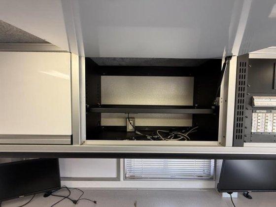 2004 Freightliner Command Center - image 29