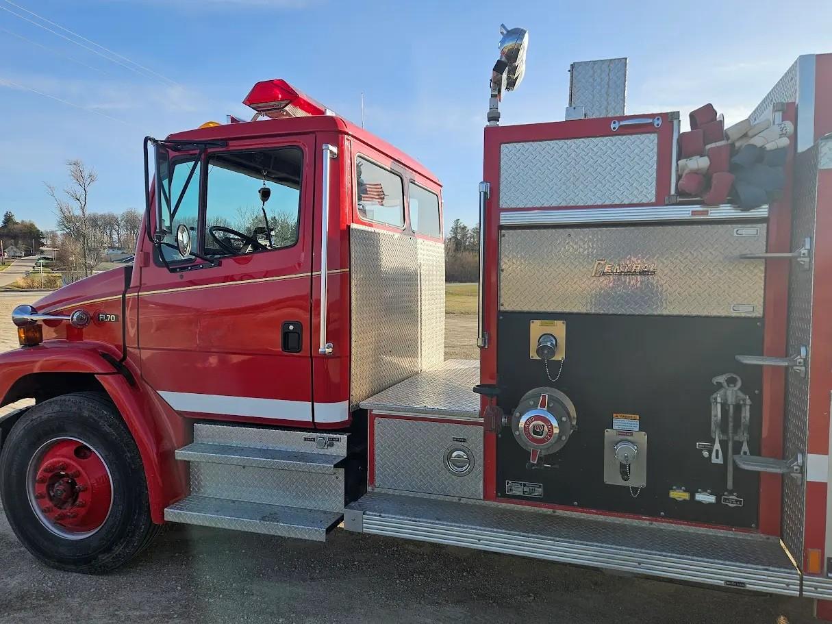 1999 Central States Freightliner Pumper - image 4