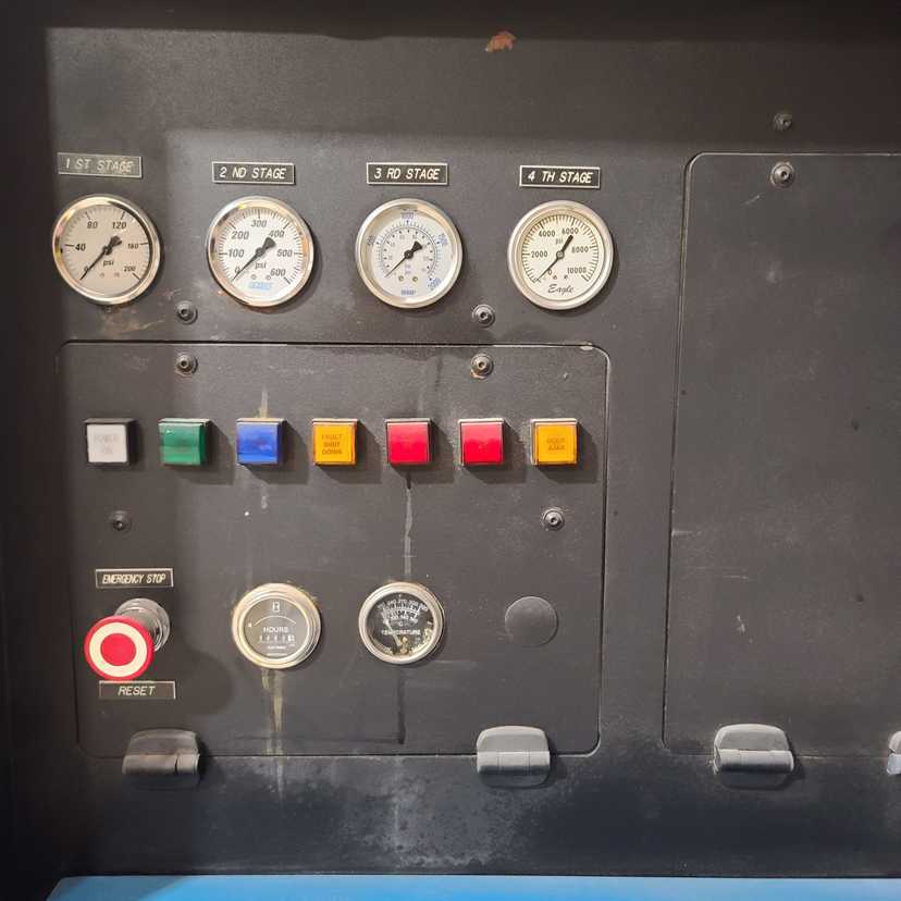 Eagle Air Baron III SCBA Air compressor — photo 4