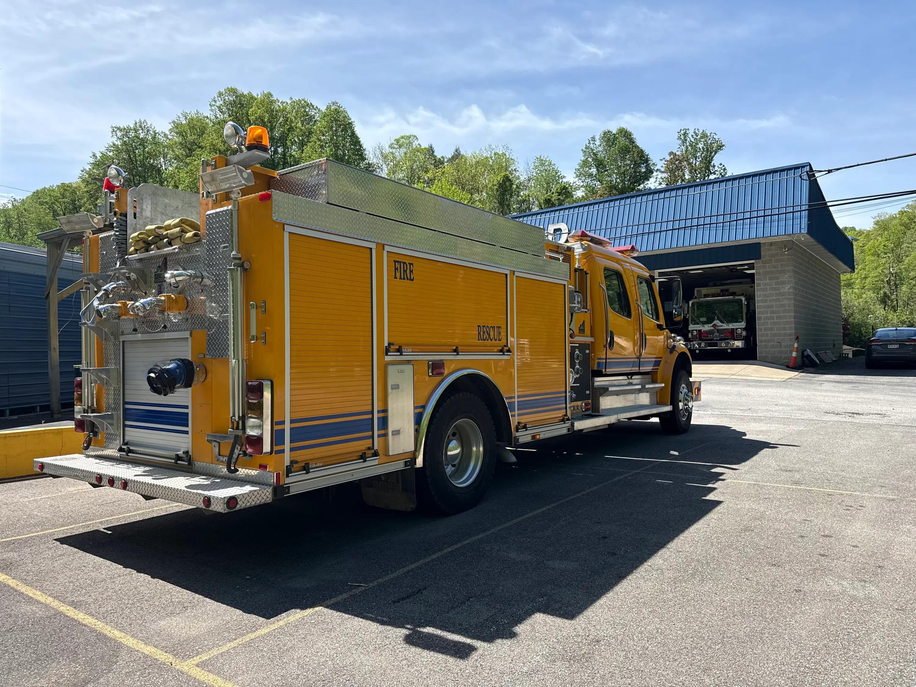 2007 Smeal Freightliner Pumper - image 3