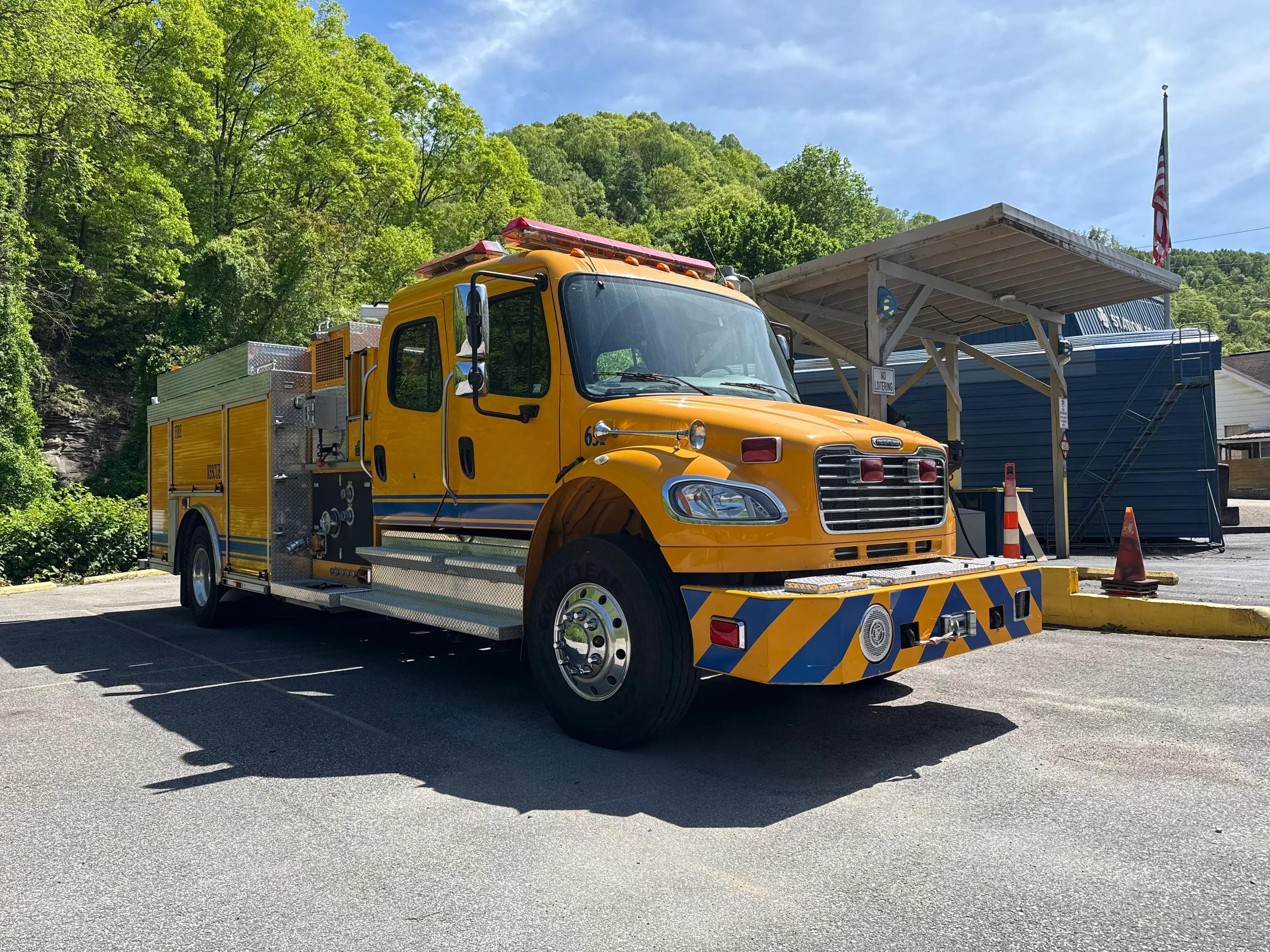 2007 Smeal Freightliner Pumper - image 2