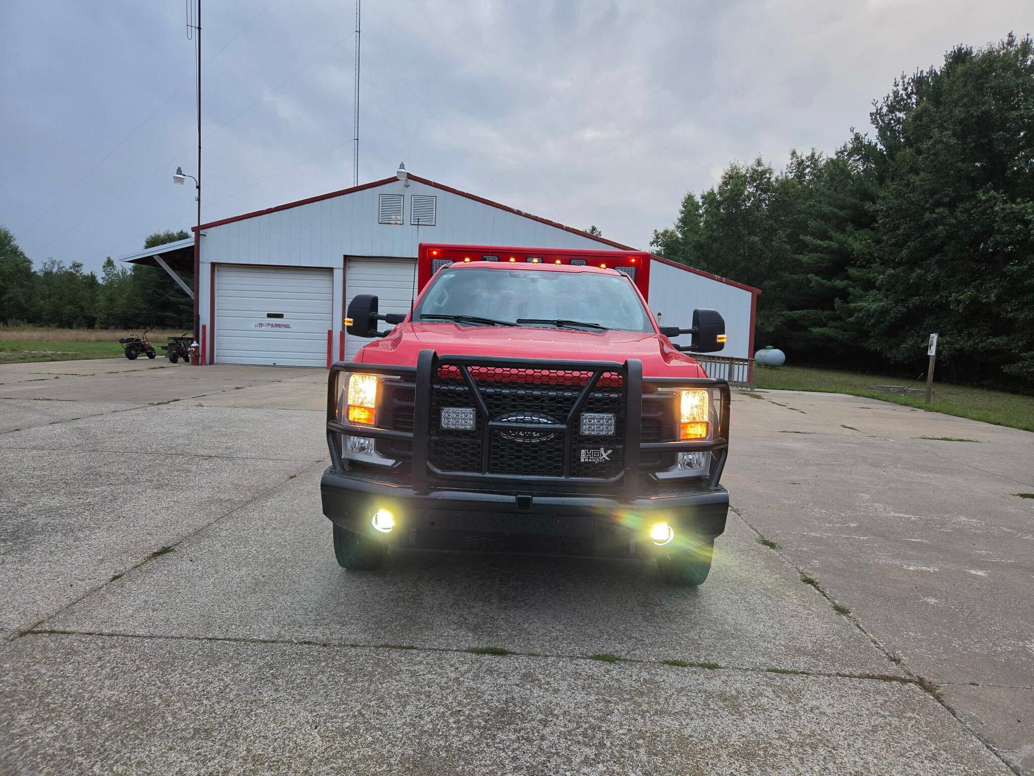 2024 Spencer Ford 4x4 Light Rescue - image 2