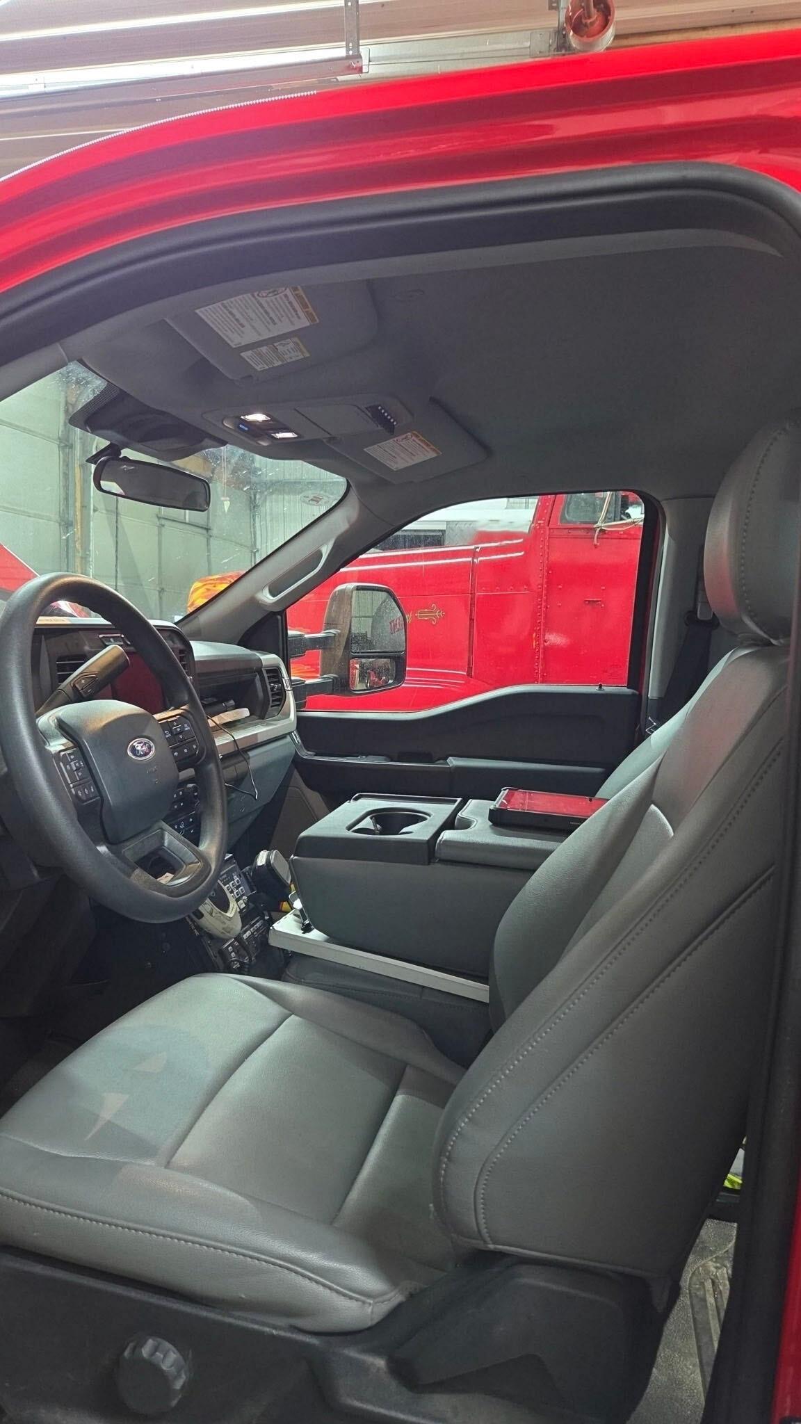 2024 Spencer Ford 4x4 Light Rescue - image 9
