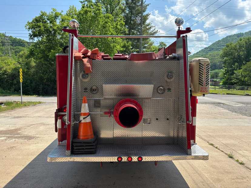 1991 Spartan GA20-2142 Pumper Tanker — photo 3