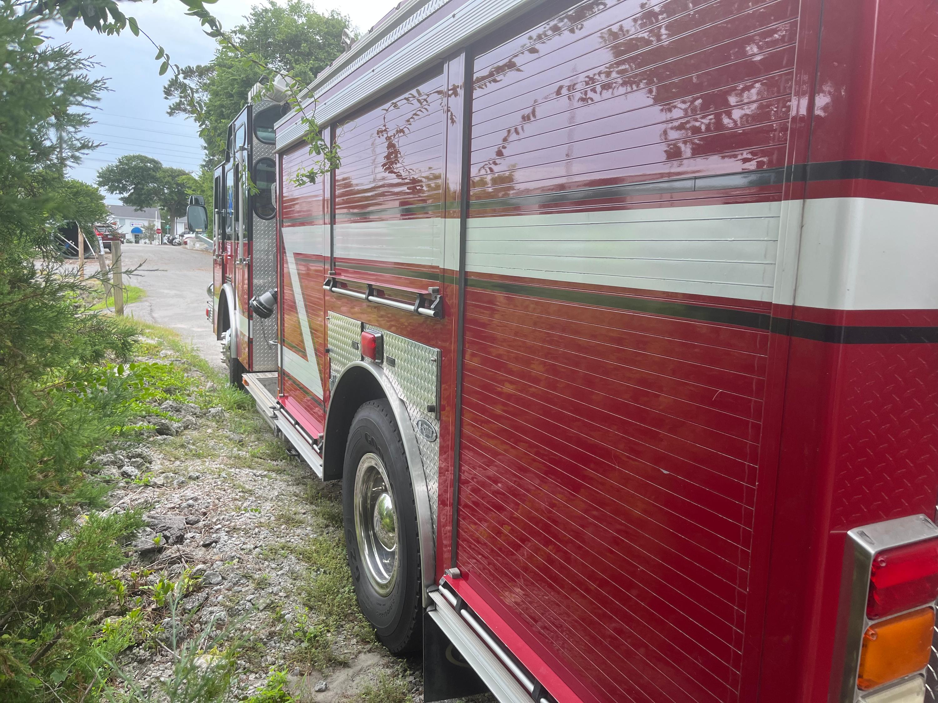 2009 E-One Typhoon Pumper - image 6