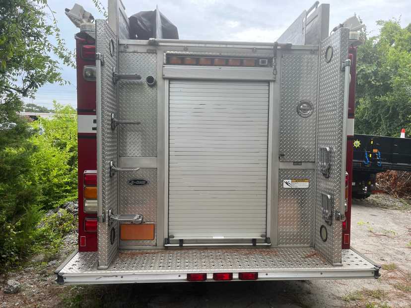 2009 E-One Typhoon Pumper — photo 5