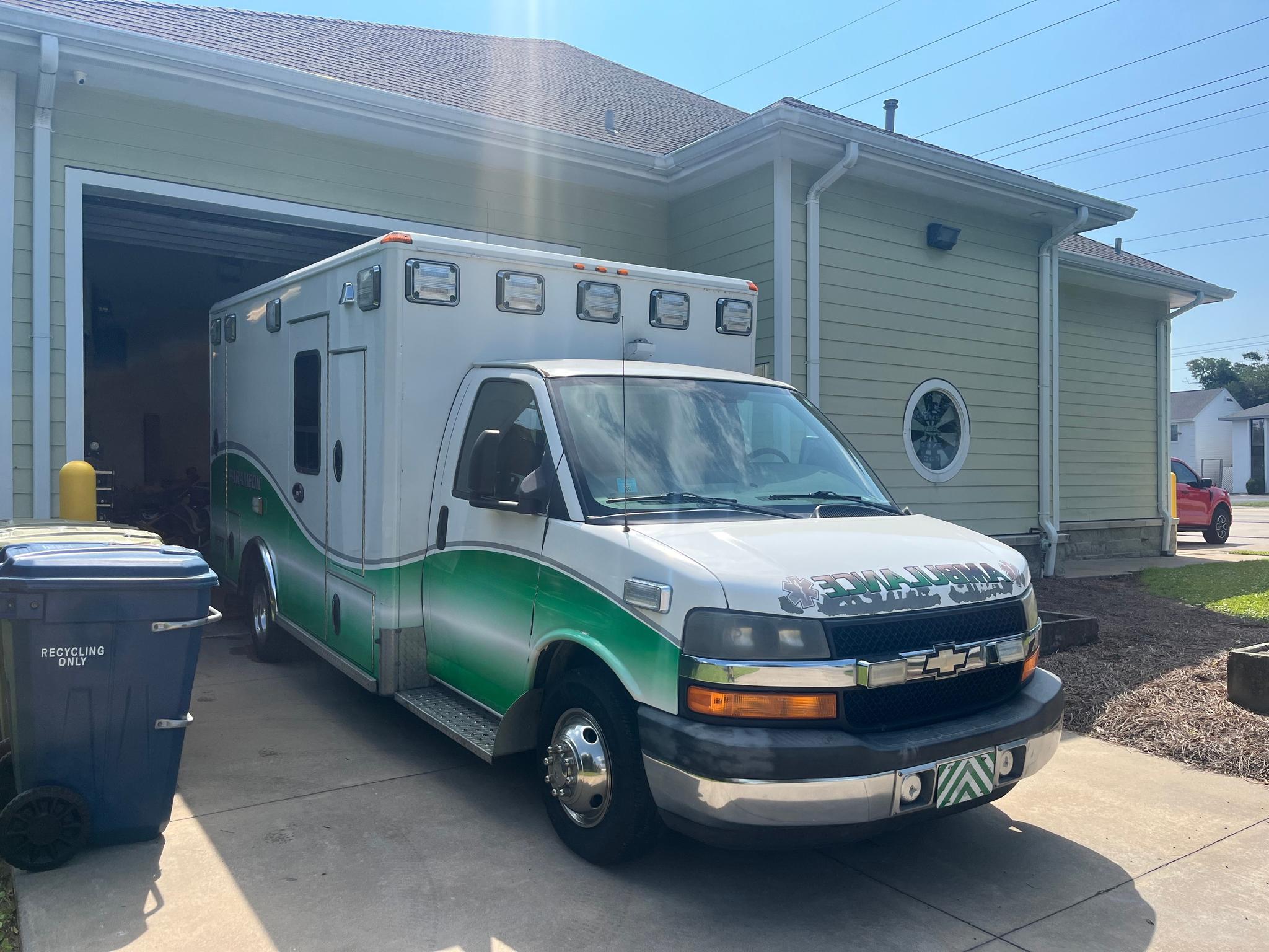 2010 Wheeled Coach Chevrolet Type III Ambulance - image 1