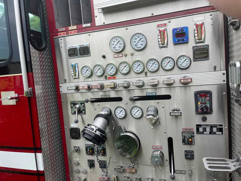 2009 E-One Typhoon Pumper — photo 7