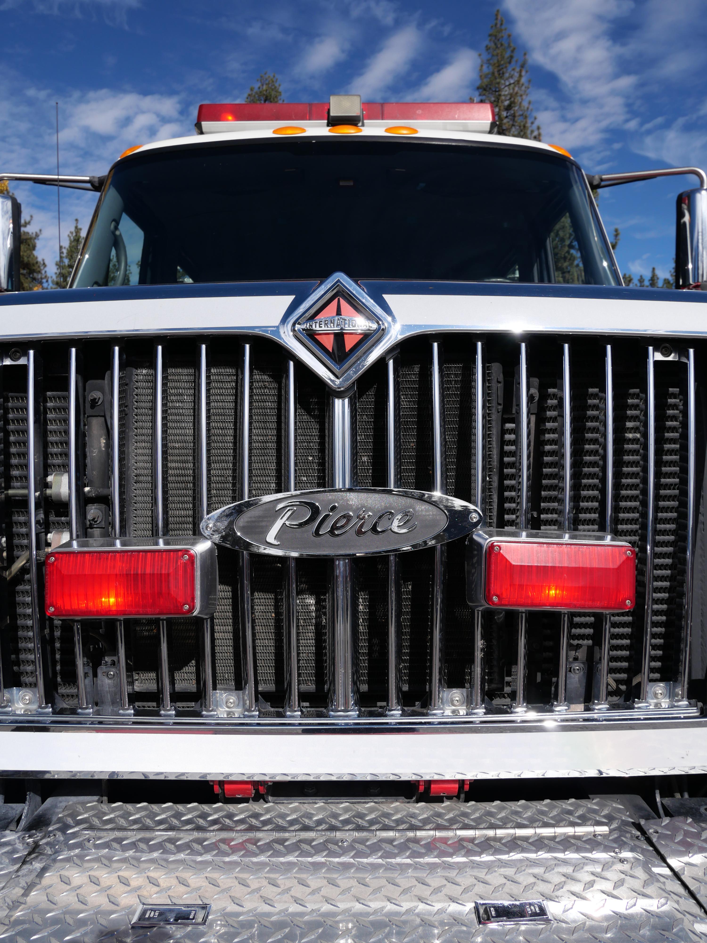 2006 Pierce International 4x4 Brush Truck - image 5
